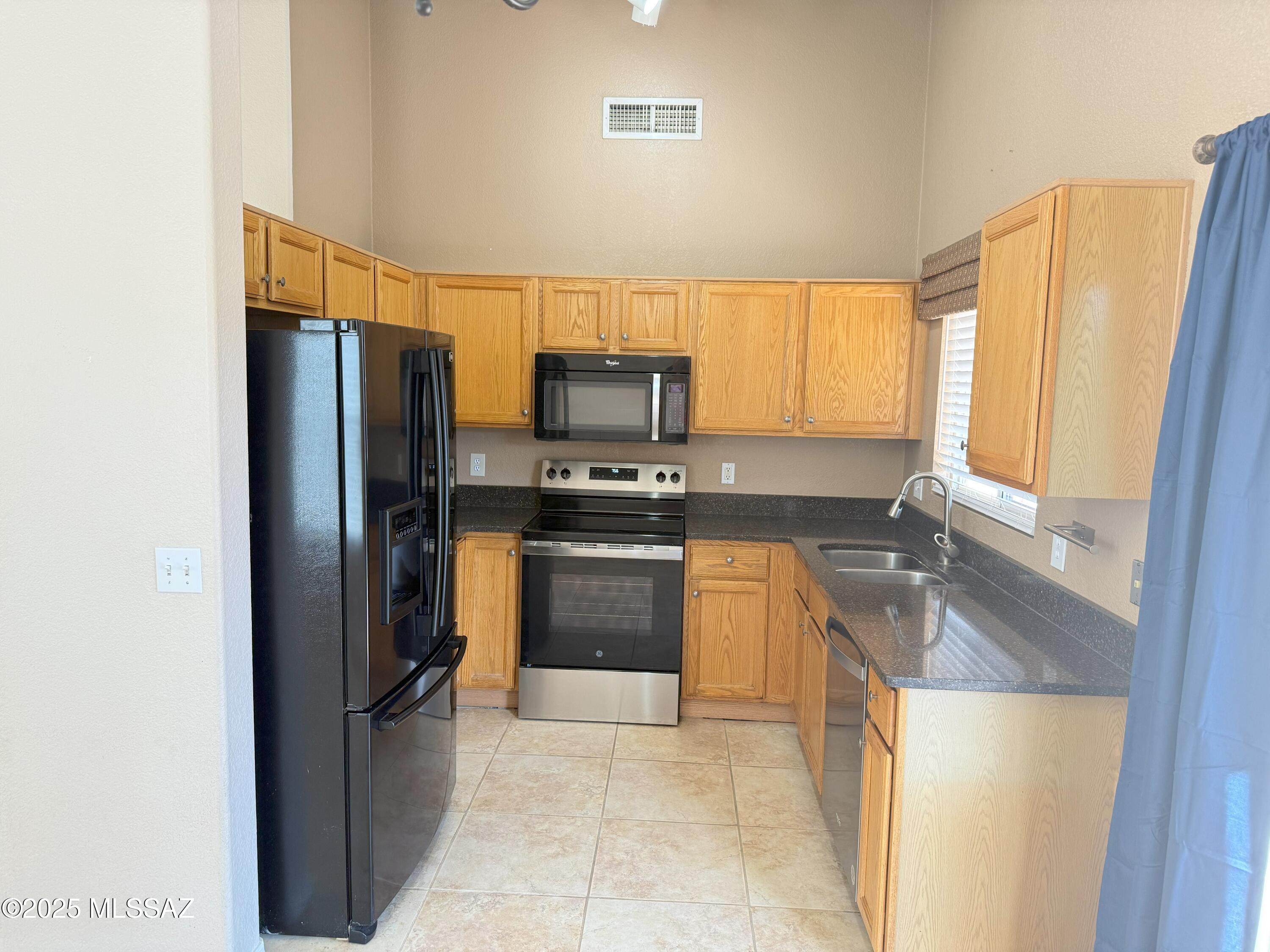 La Cholla Ridge (1-77) - Residential Lease