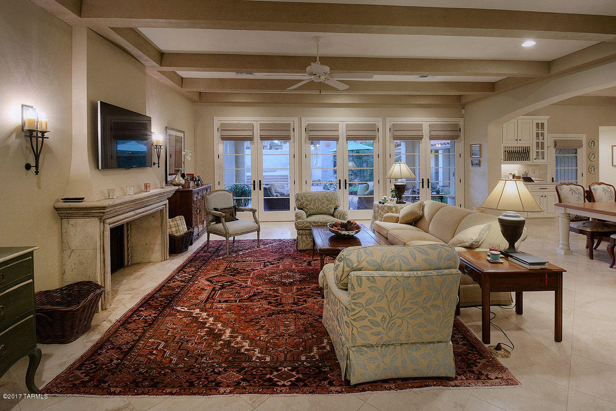 University Manor - Residential