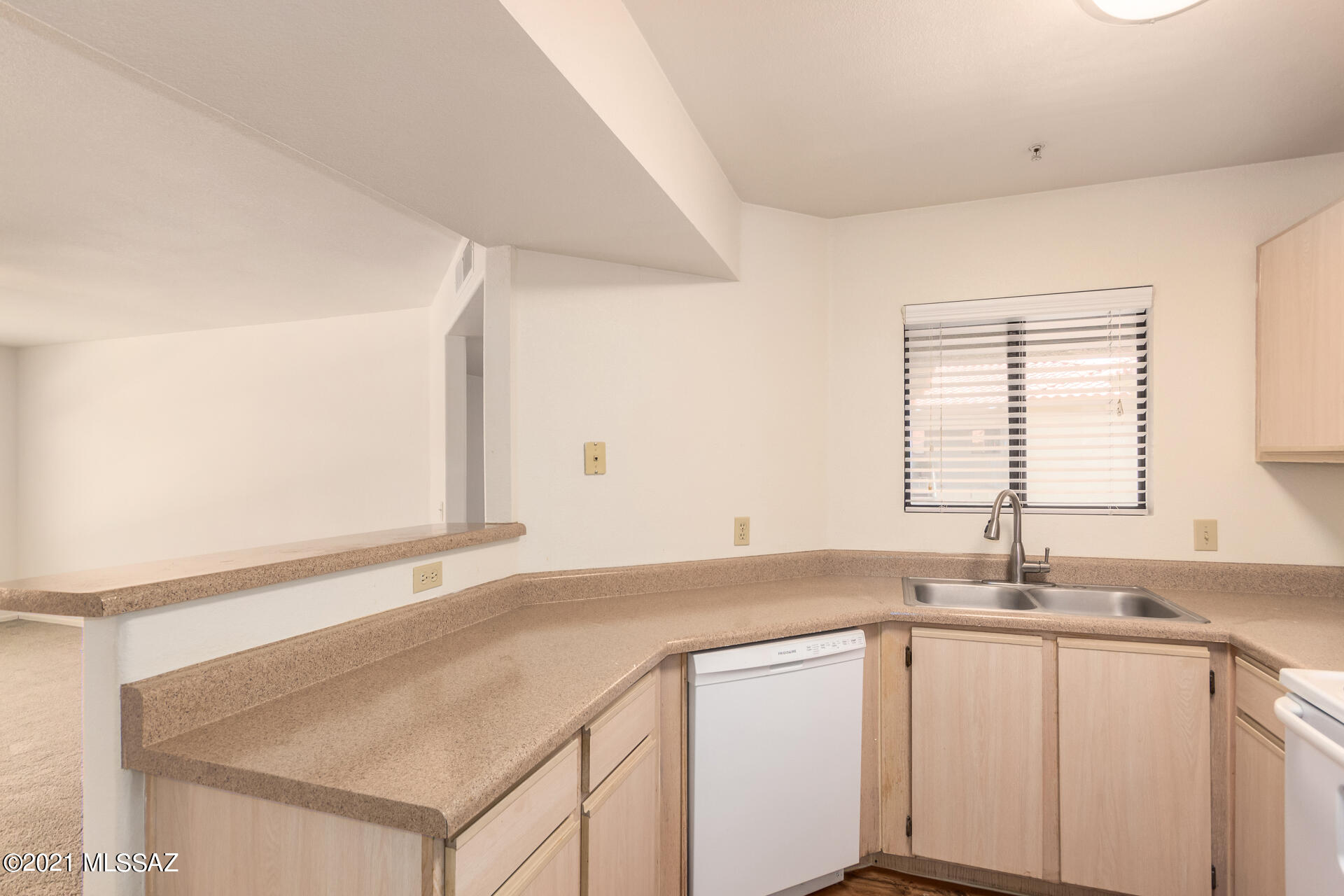 Veranda at Ventana Condominiums - Residential