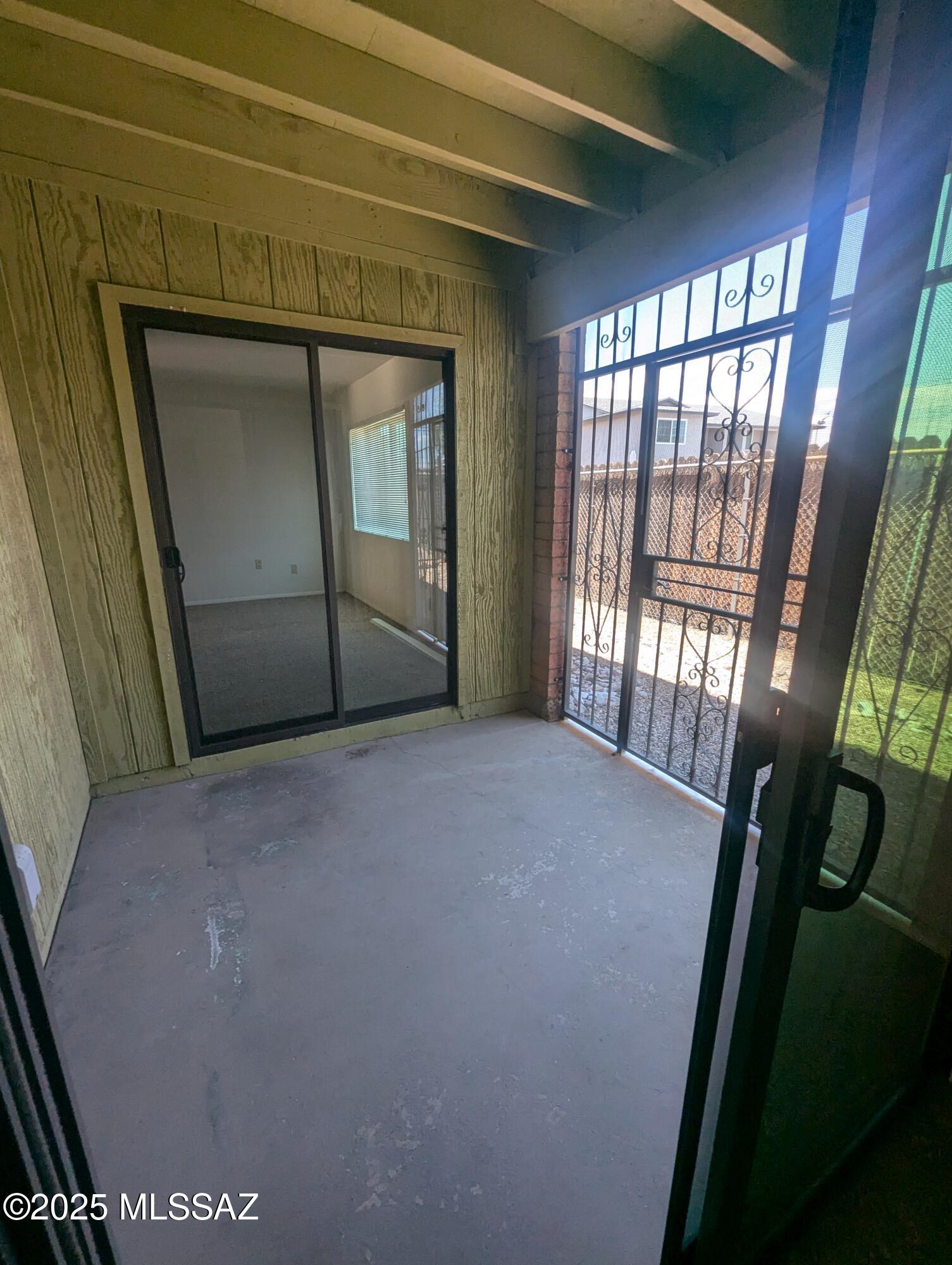 Columbus Park Condominiums (1-60) - Residential Lease
