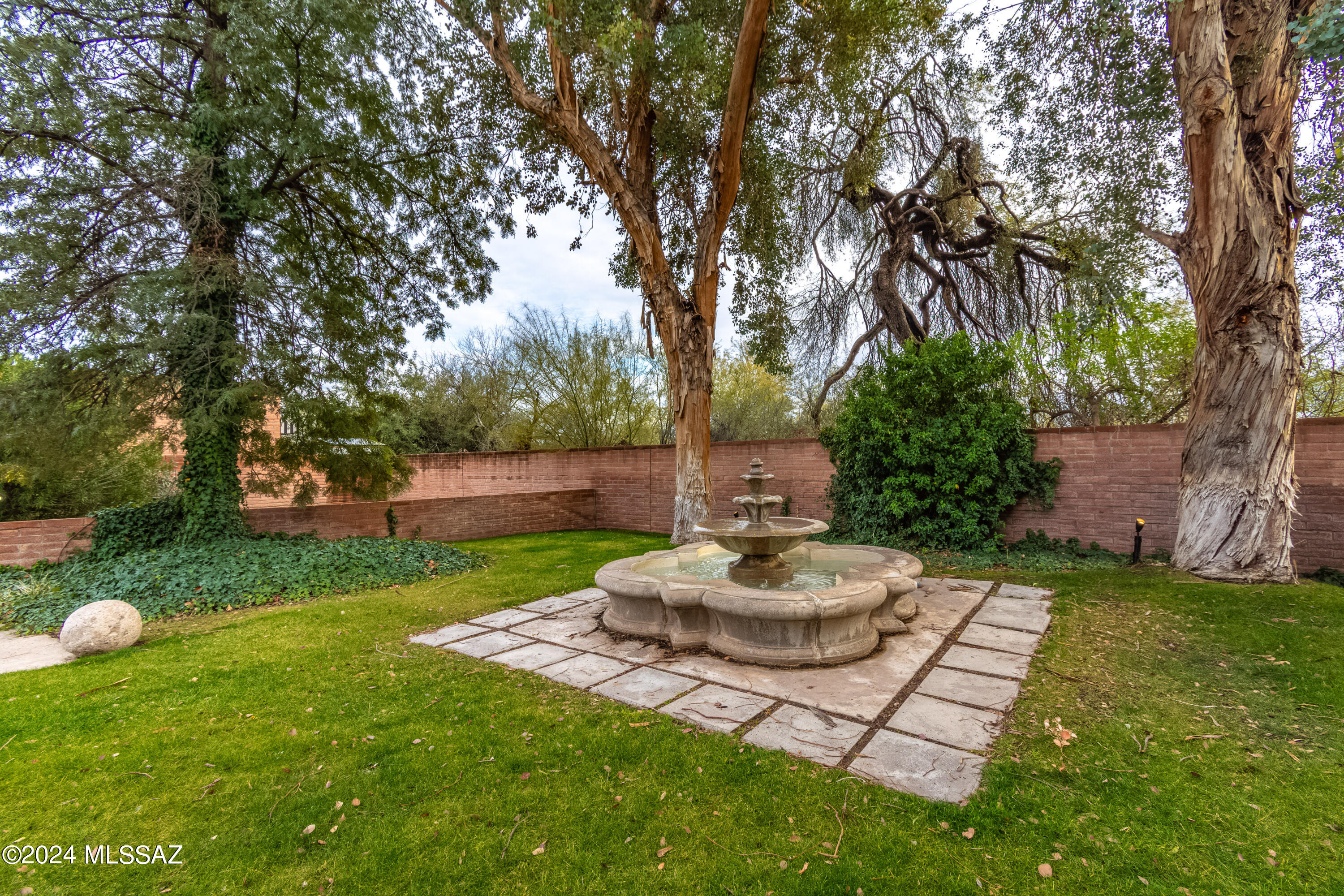 Riverbend - Sabino Canyon Road  (1-97) - Residential