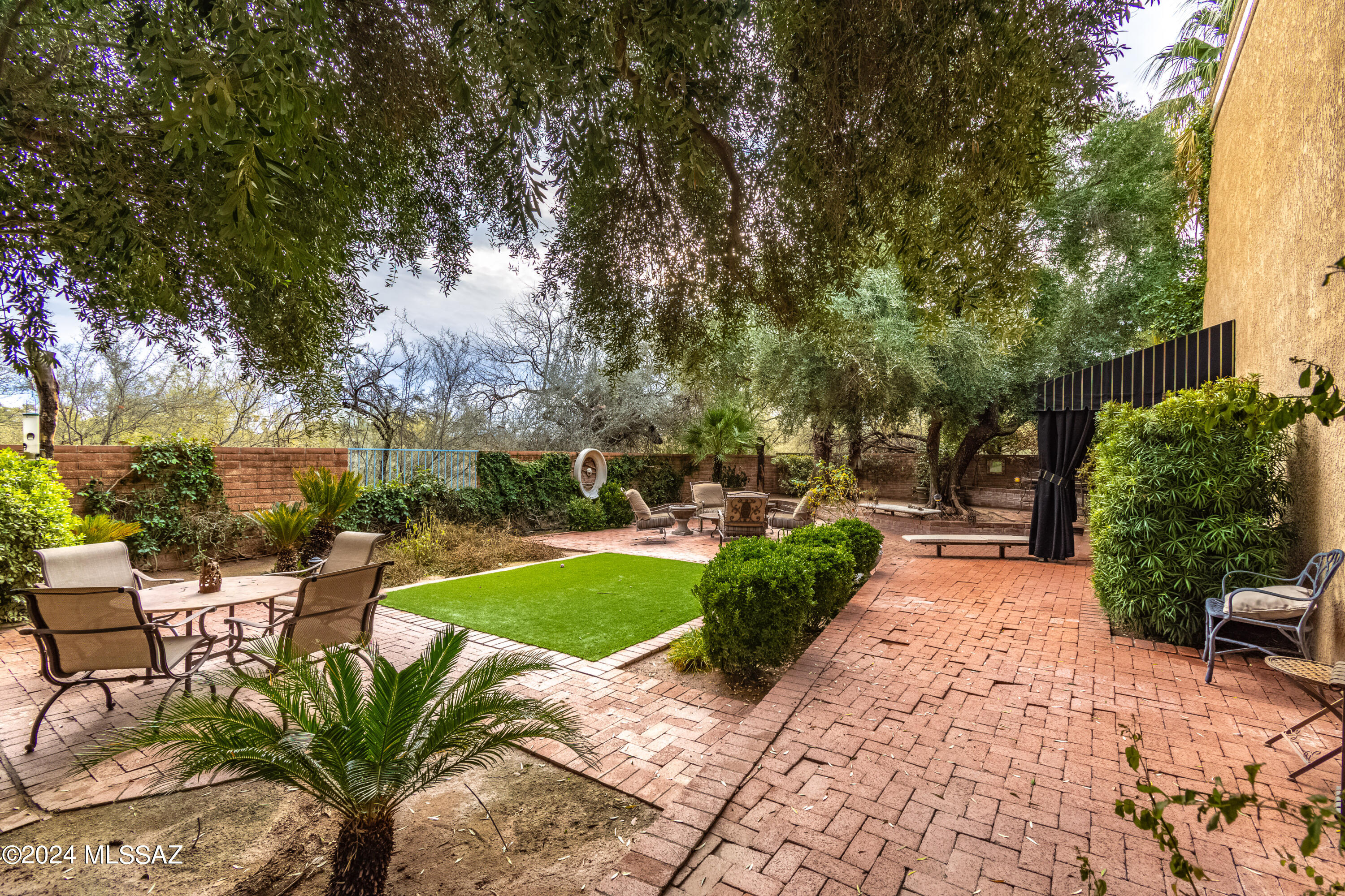 Riverbend - Sabino Canyon Road  (1-97) - Residential