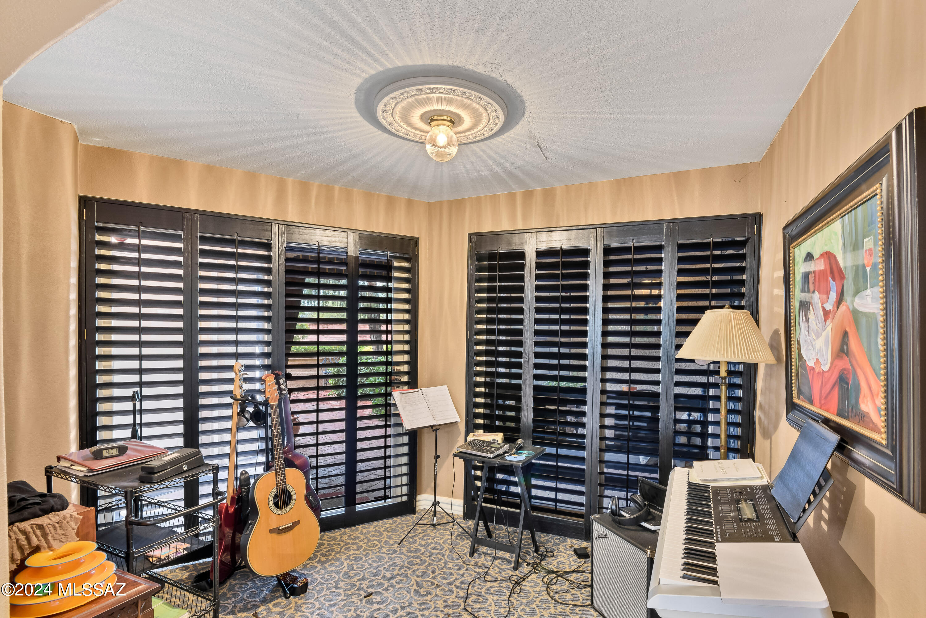 Riverbend - Sabino Canyon Road  (1-97) - Residential