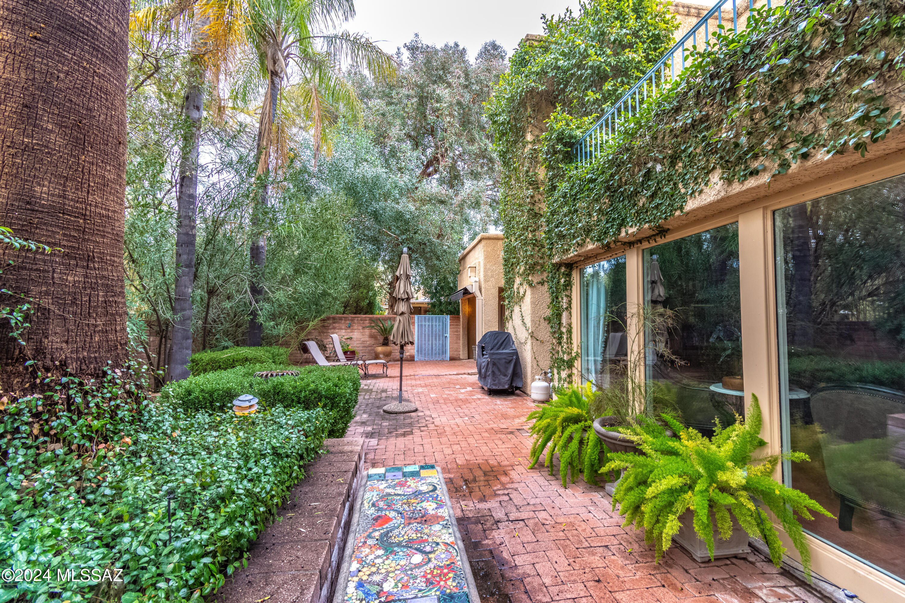 Riverbend - Sabino Canyon Road  (1-97) - Residential