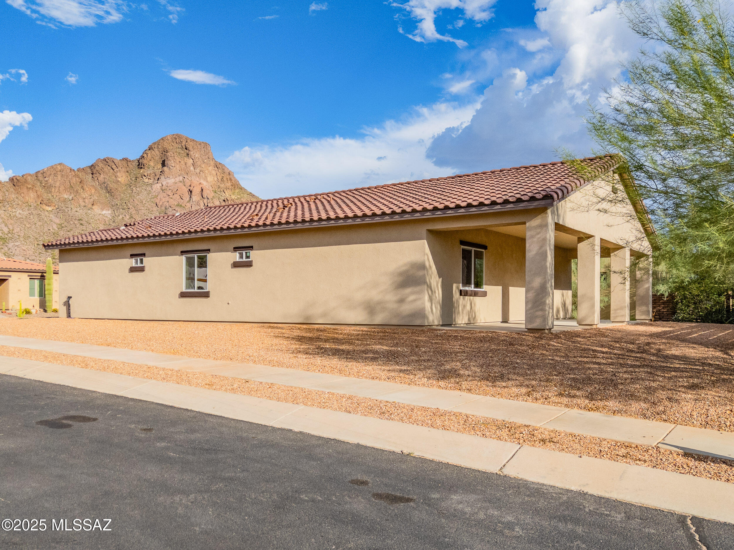 Beautiful New Construction Home Prime Corner in Desirable Starr Ridge Community. 4 bedroom 2 baths One of the last remaining New Construction homes in the prestigious Starr Ridge custom home neighborhood! Enjoy access to the community pool and spa. Nestled against the breathtaking Tucson Mountains and only a quick 15-minute drive from downtown Tucson,  With miles of scenic hiking and biking trails right at your doorstep, it's an outdoor enthusiast's dream.  
Listing Agent is related to Seller.
HOA - Mission Management Services LLC.