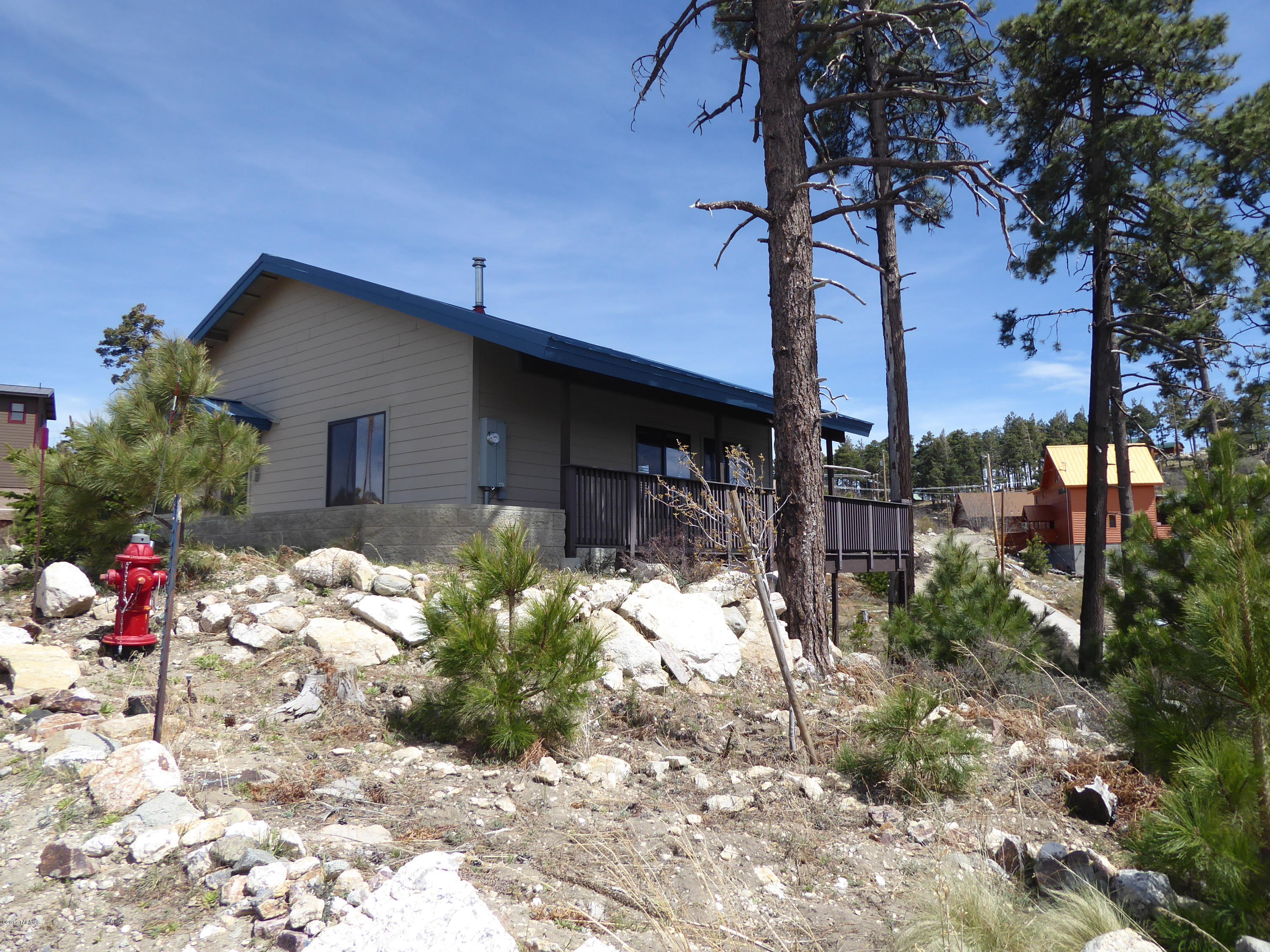 Loma Sabino Pines - Residential