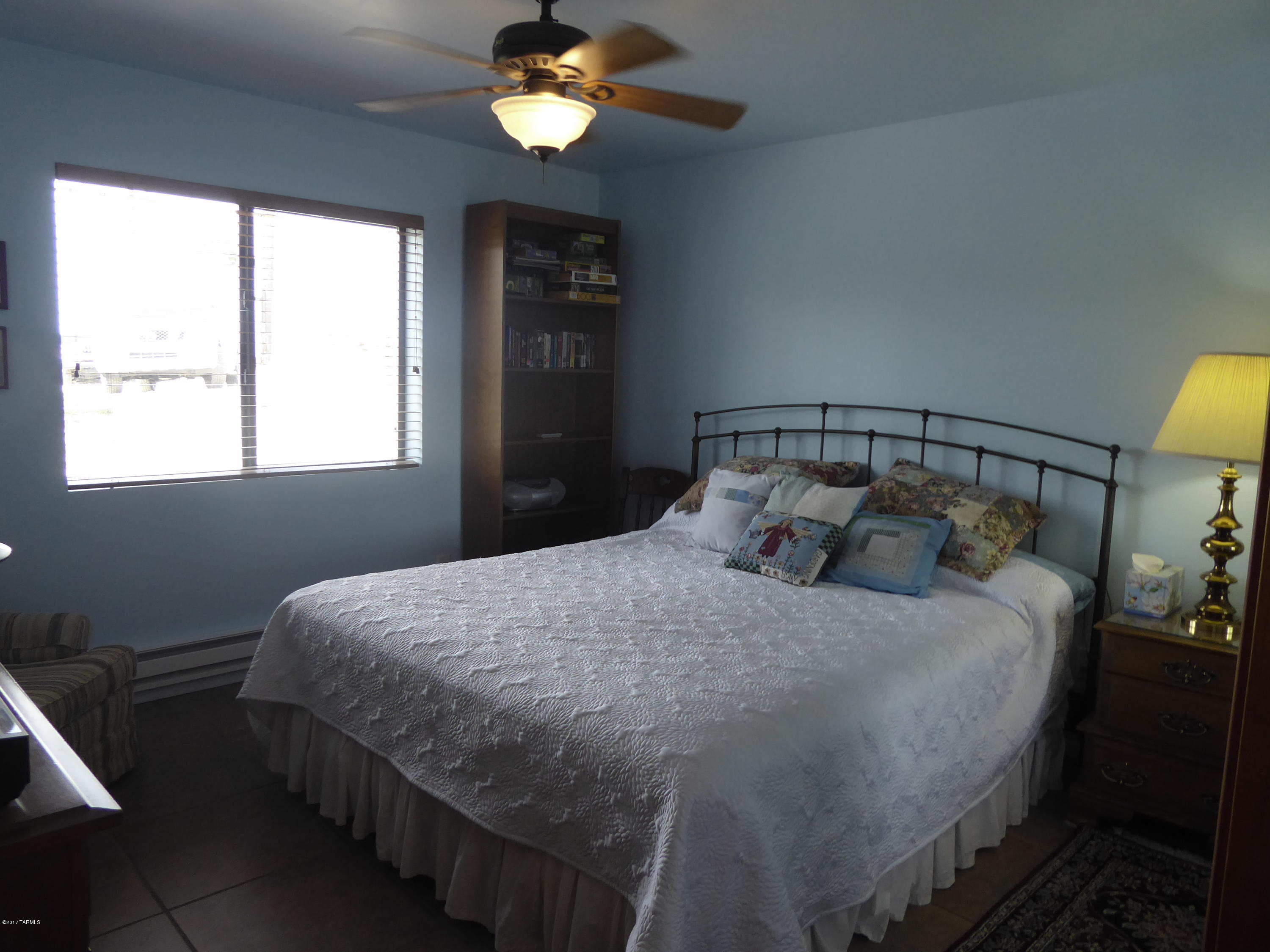 Loma Sabino Pines - Residential