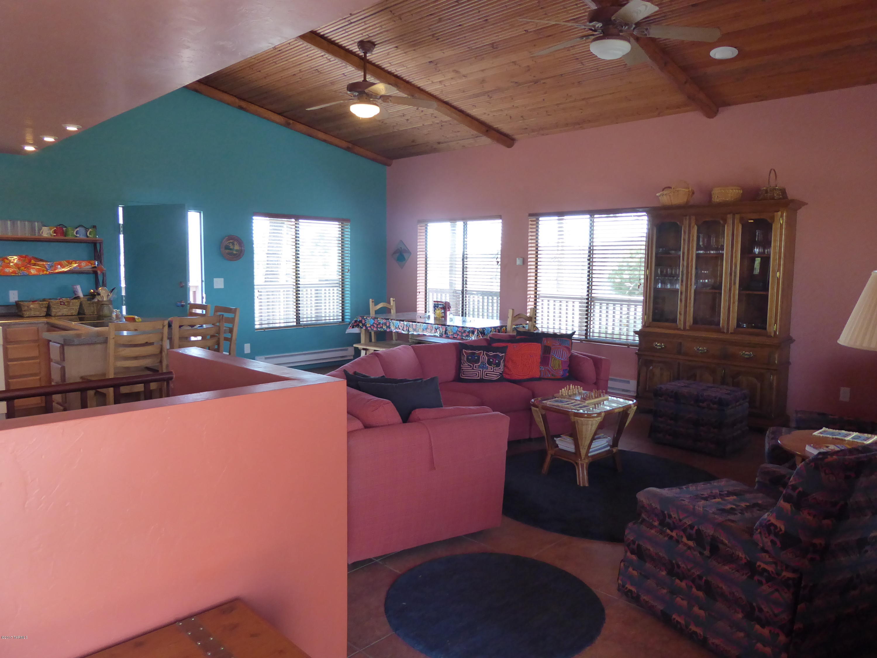 Loma Sabino Pines - Residential