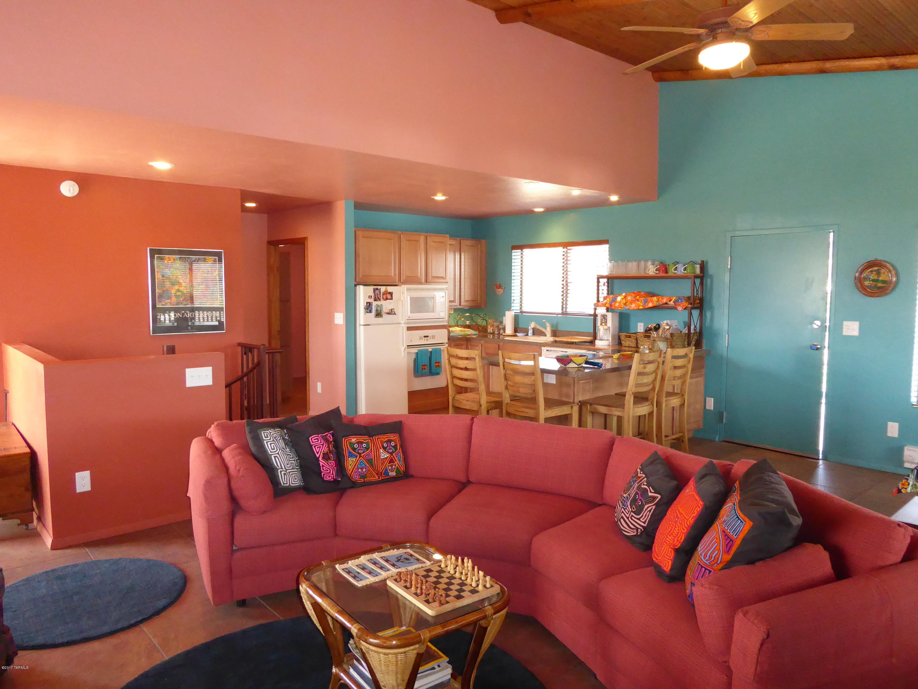 Loma Sabino Pines - Residential