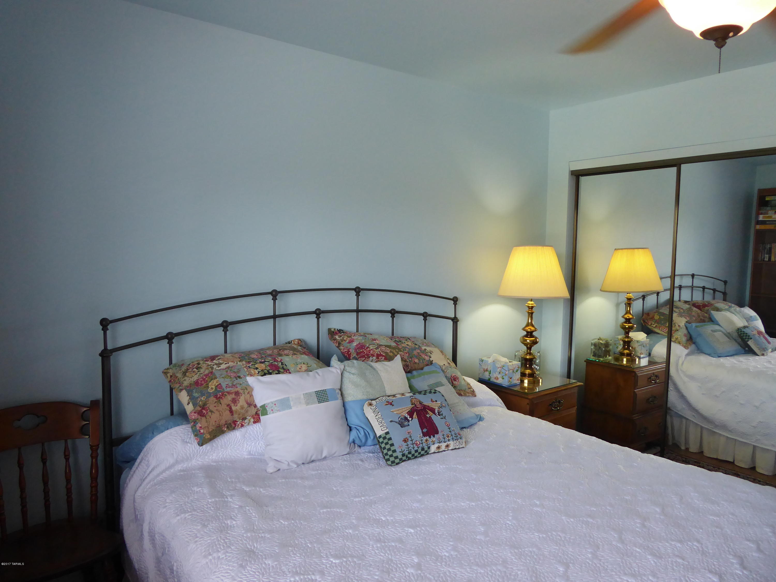 Loma Sabino Pines - Residential