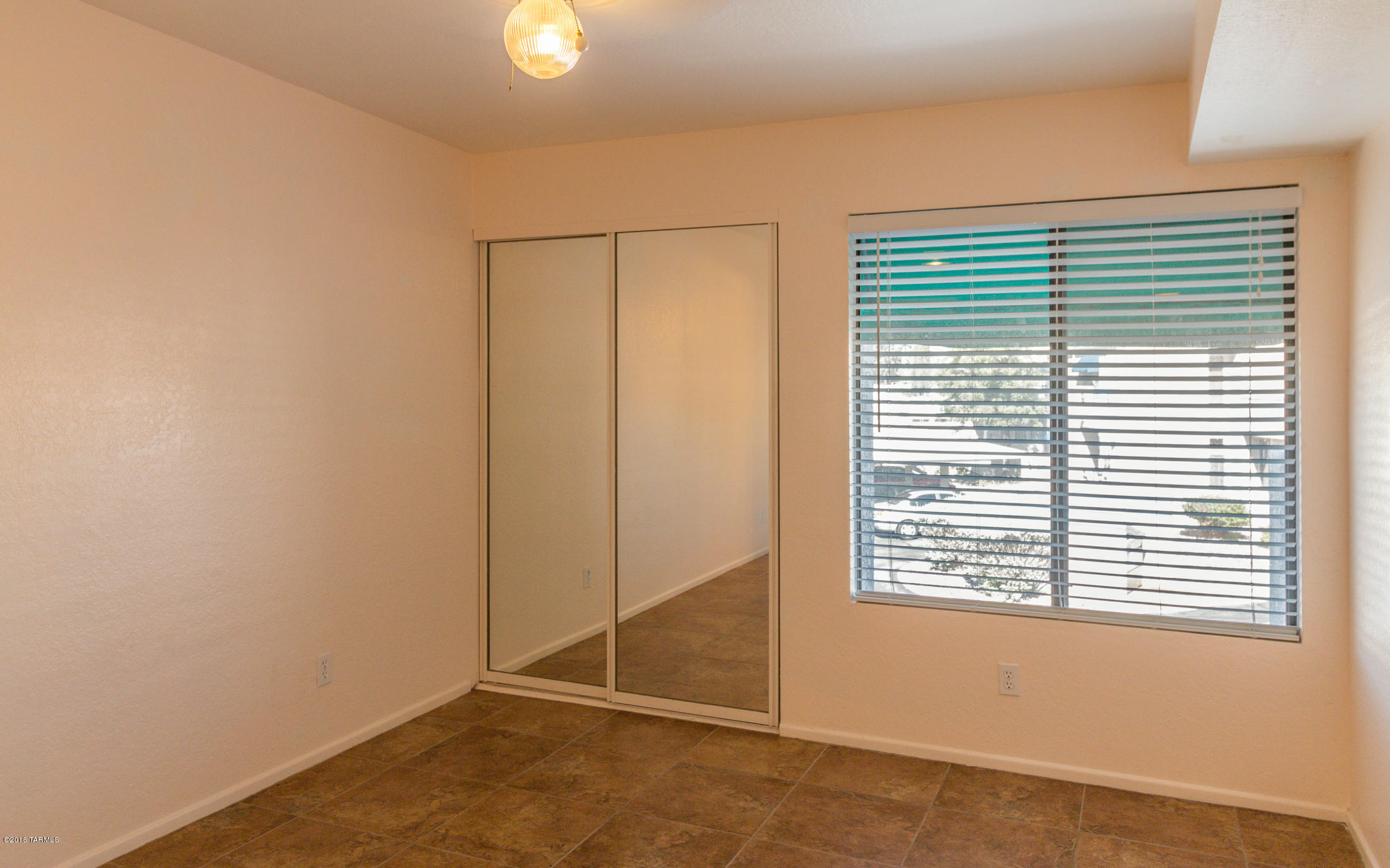 Summertree Condominiums (1-224) - Residential