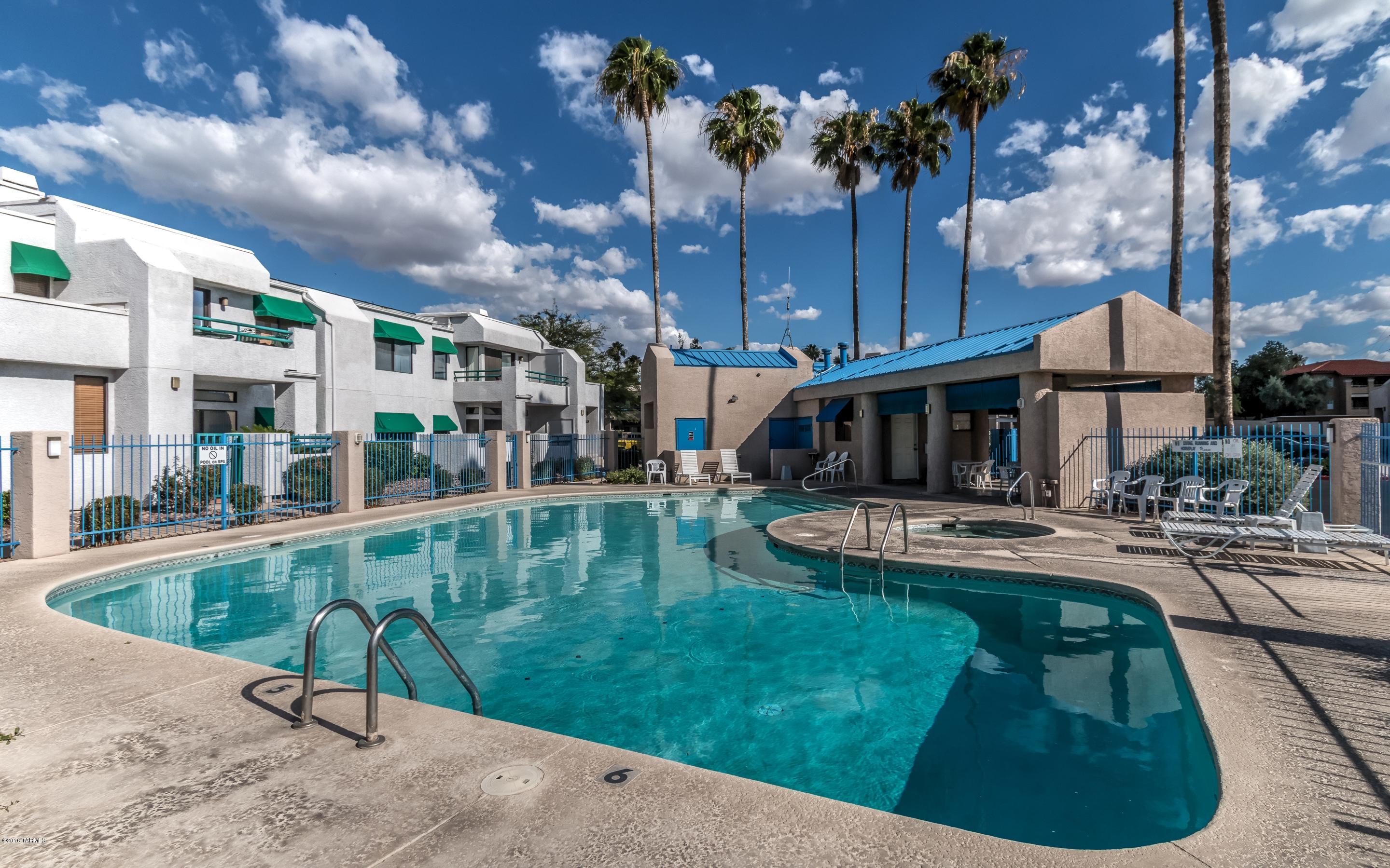 Summertree Condominiums (1-224) - Residential