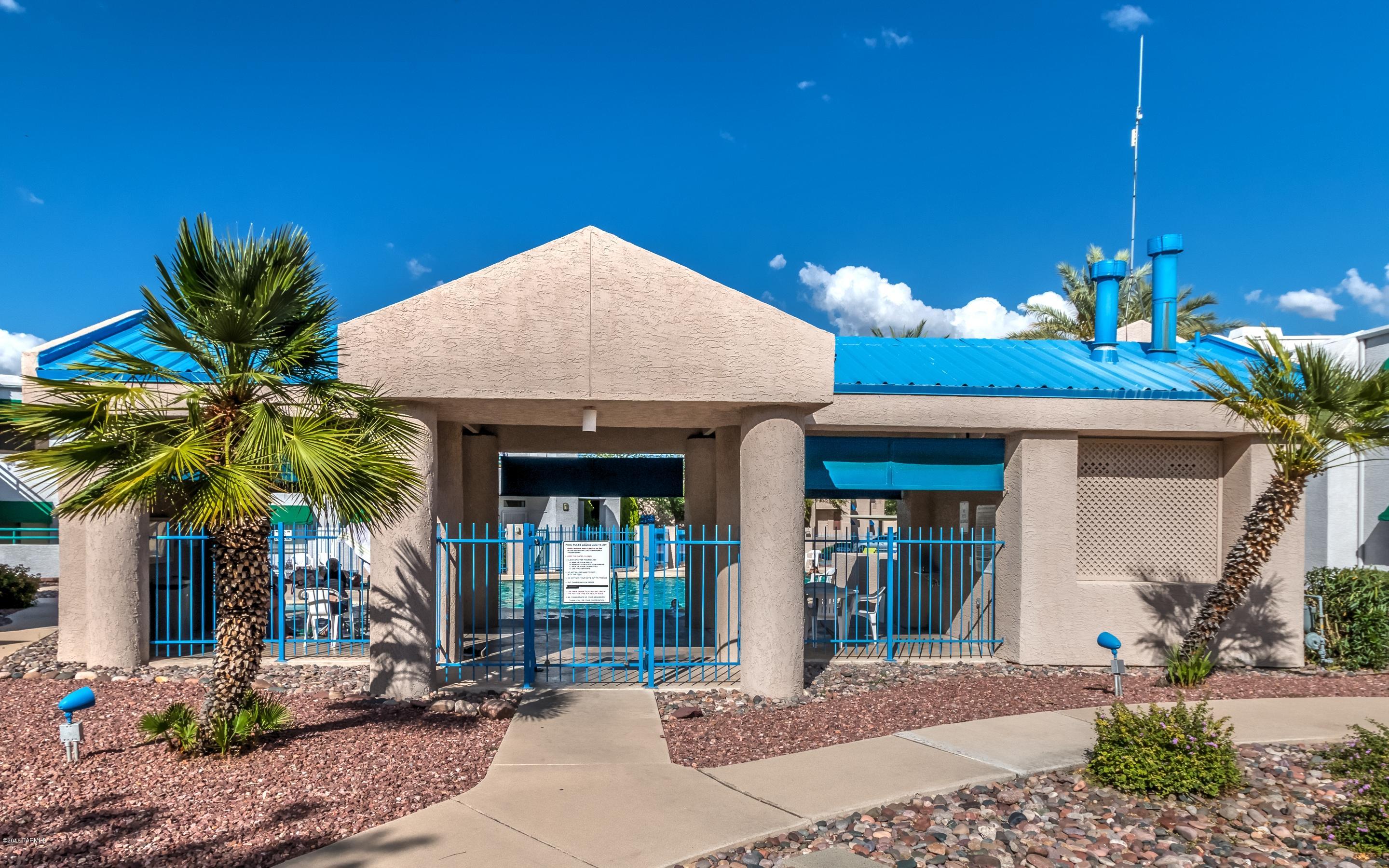 Summertree Condominiums (1-224) - Residential