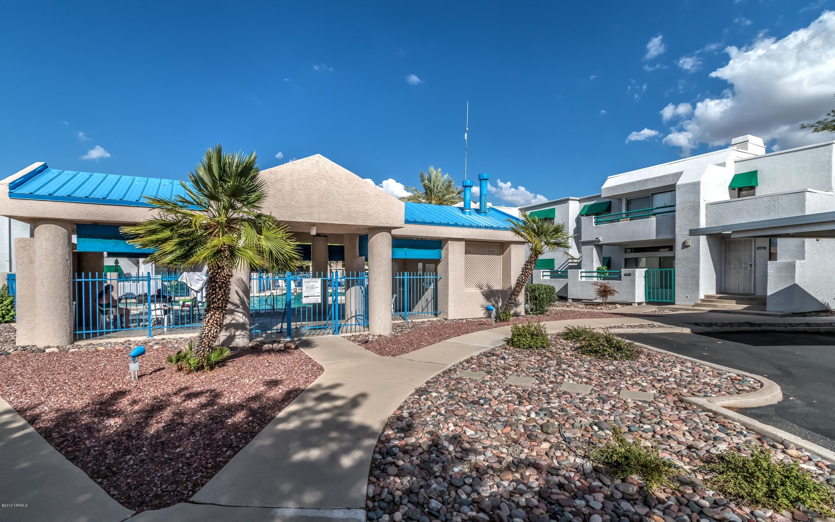 Summertree Condominiums (1-224) - Residential