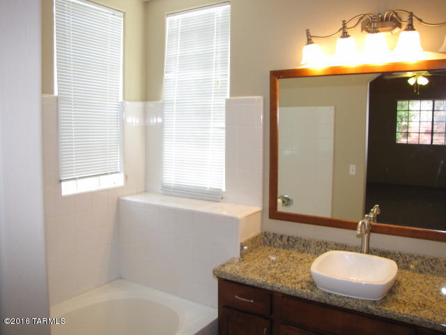 River At North Campbell (1-59) - Residential Lease