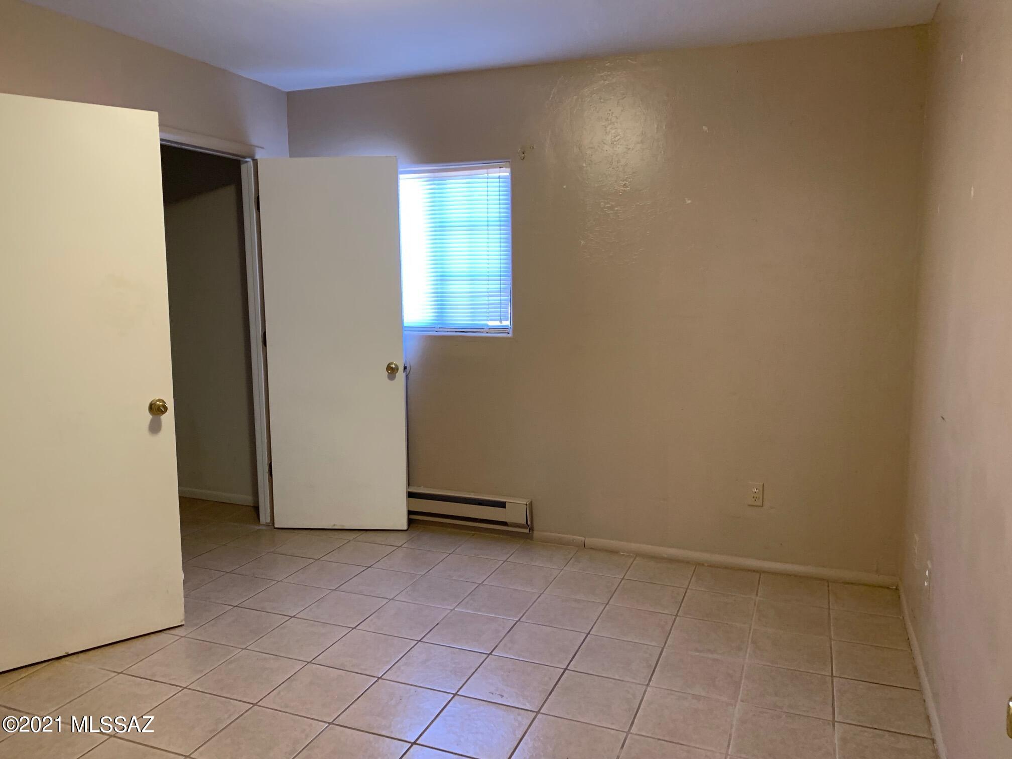 Mescal Lakes - Residential