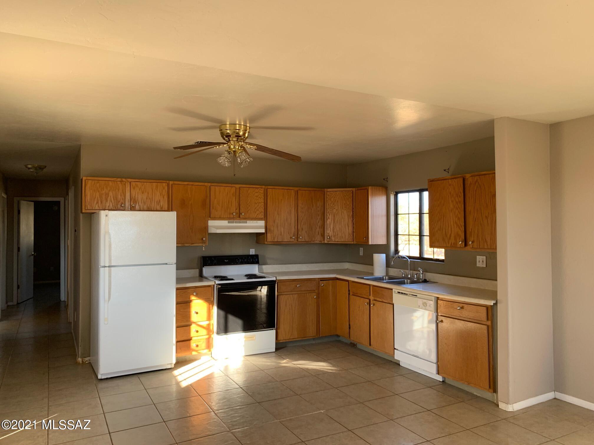 Mescal Lakes - Residential
