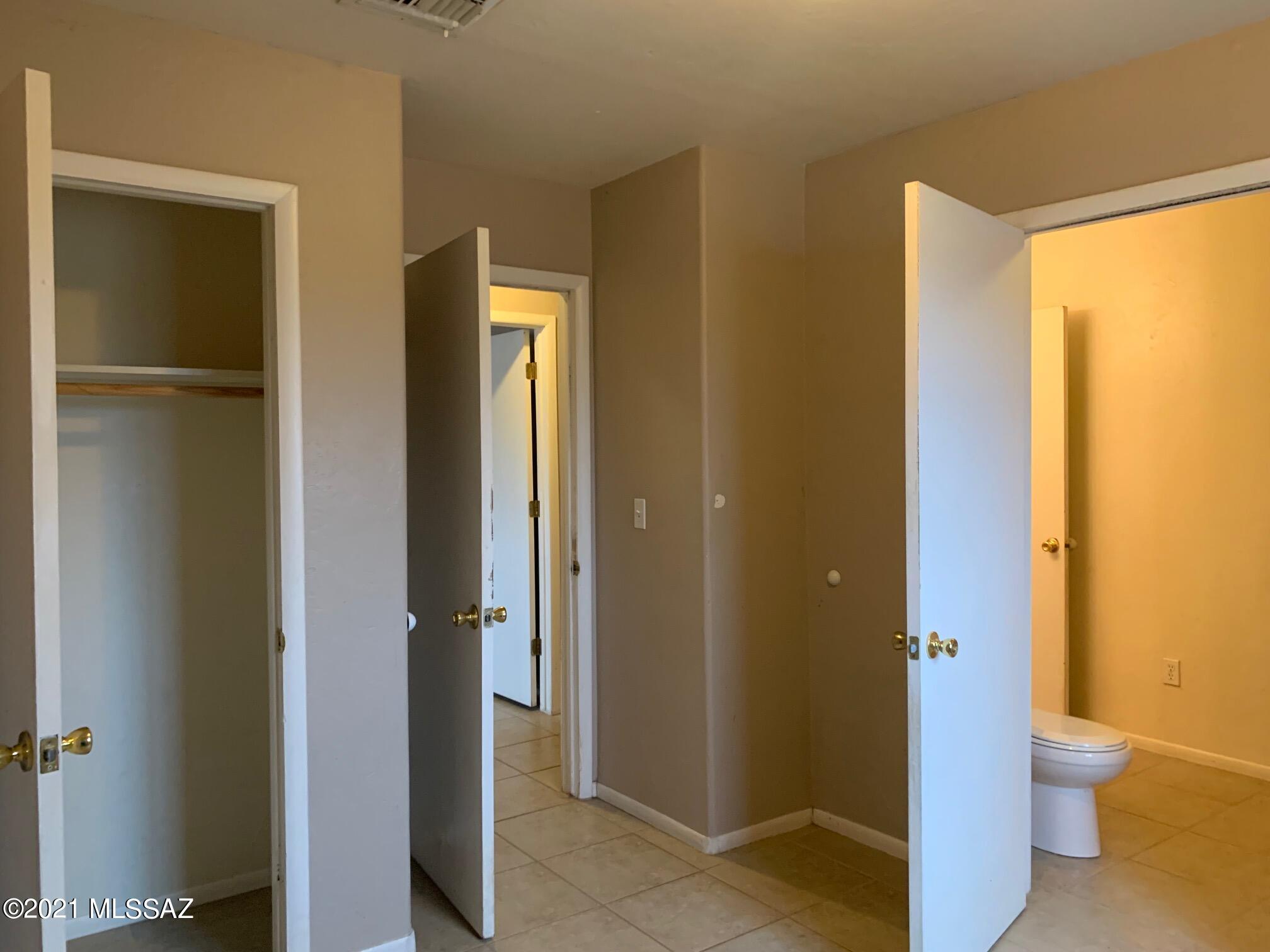Mescal Lakes - Residential