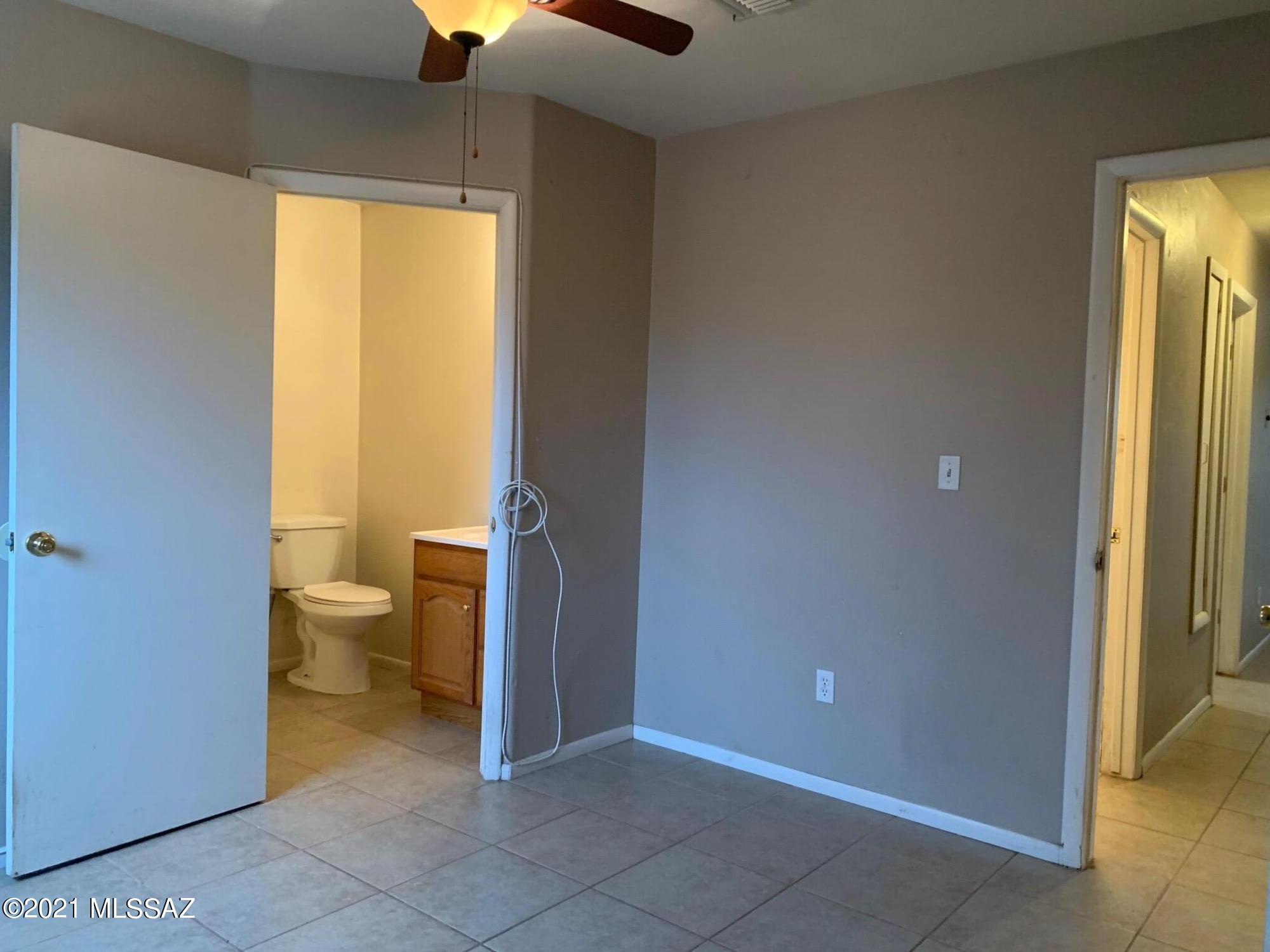 Mescal Lakes - Residential