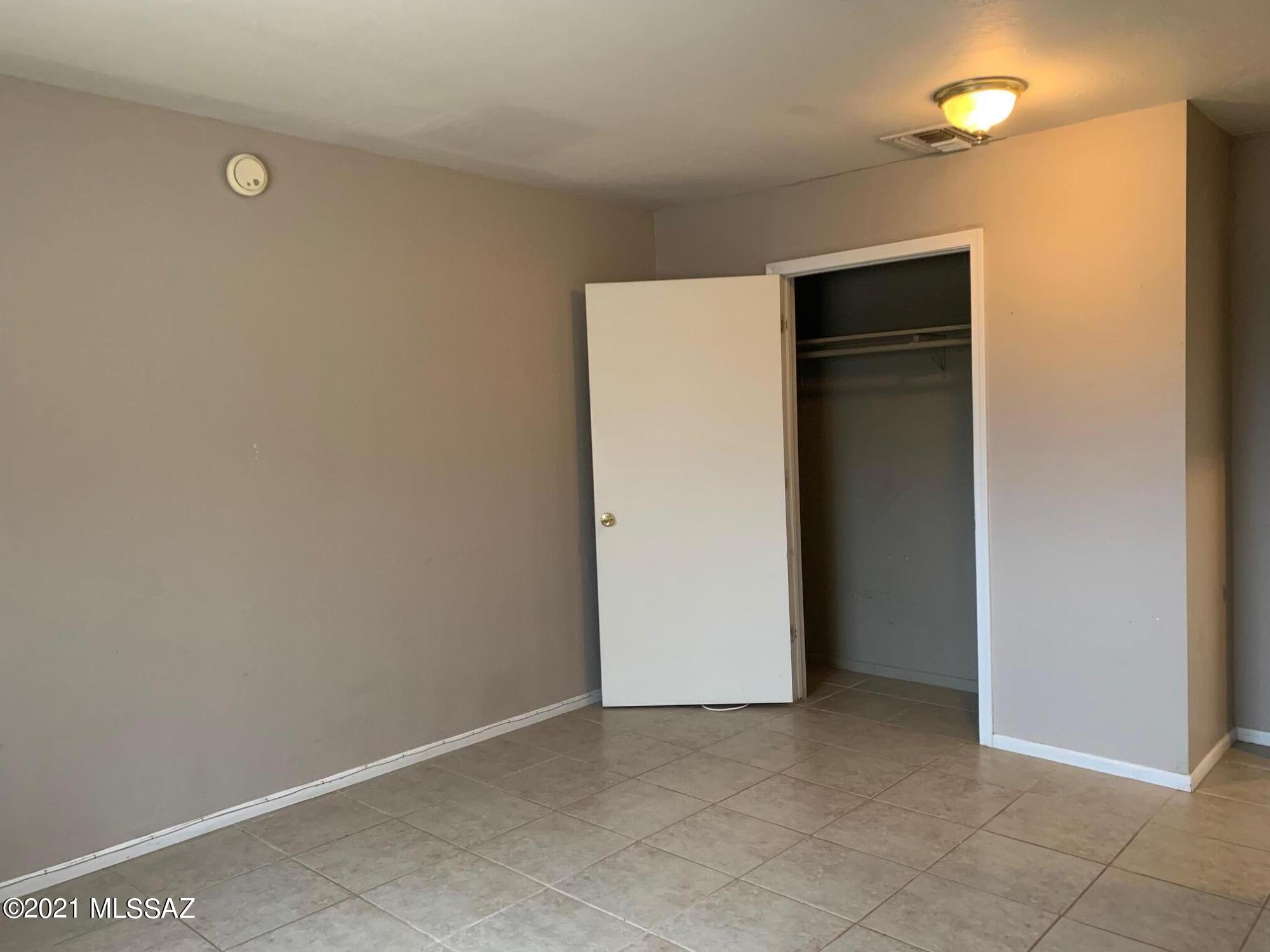 Mescal Lakes - Residential