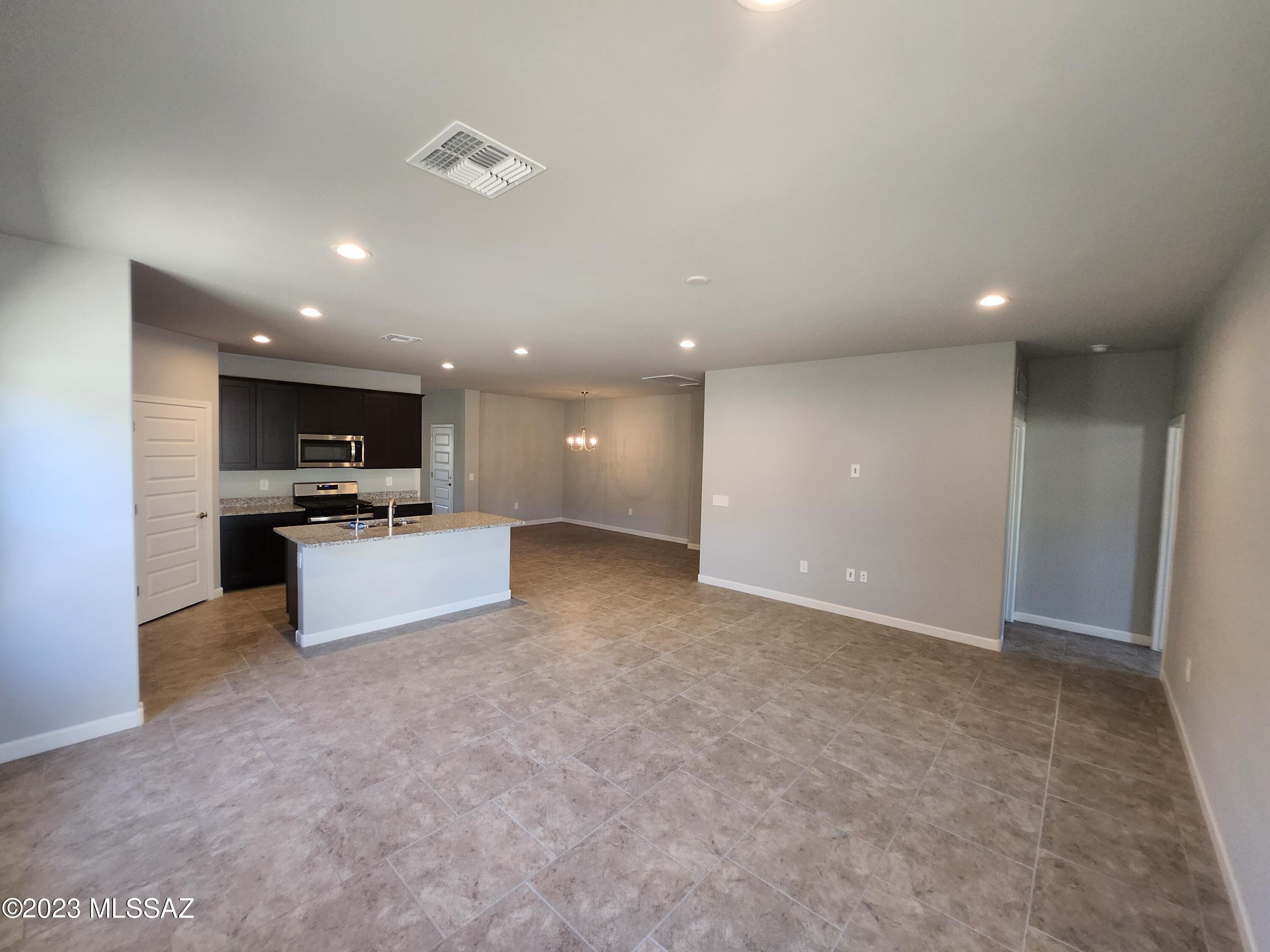 Saguaro Bloom 7A - Residential