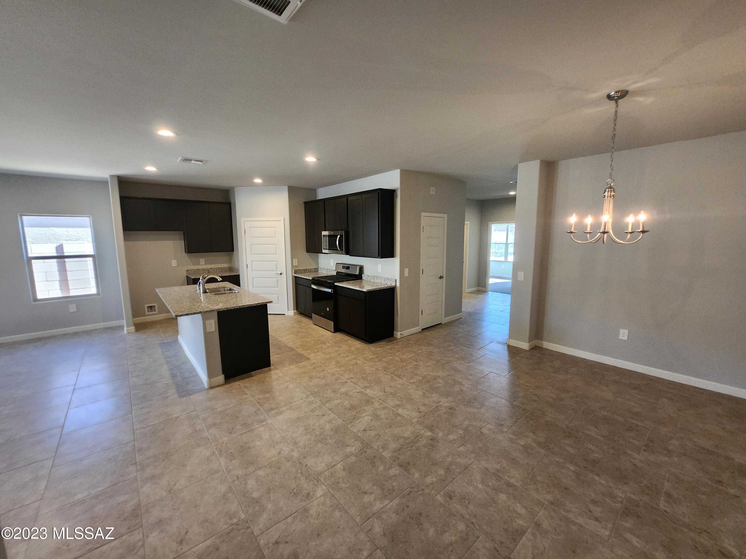 Saguaro Bloom 7A - Residential