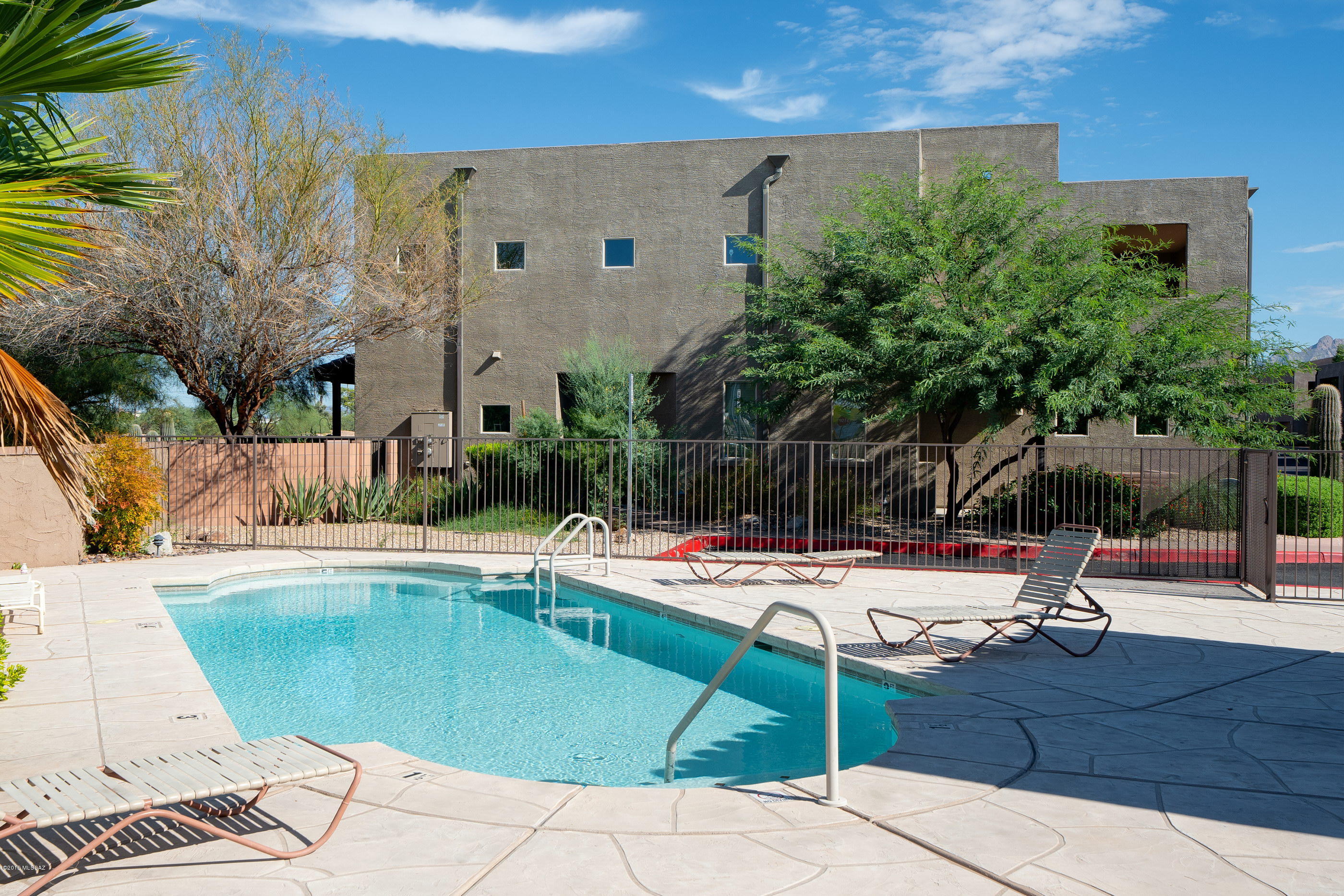 Stone Crossing Condominium - Residential
