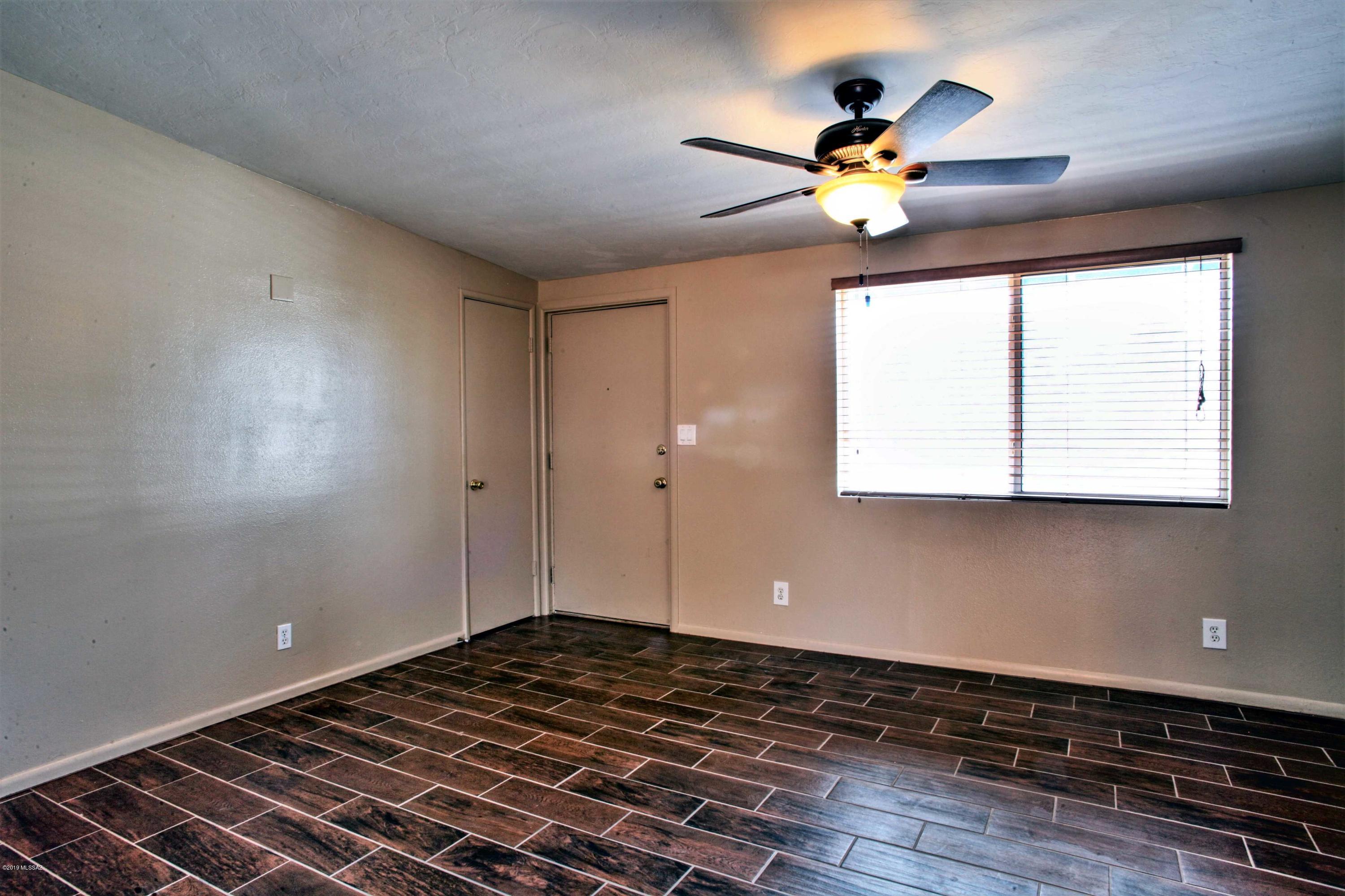 Columbus Park Condominiums (1-60) - Residential