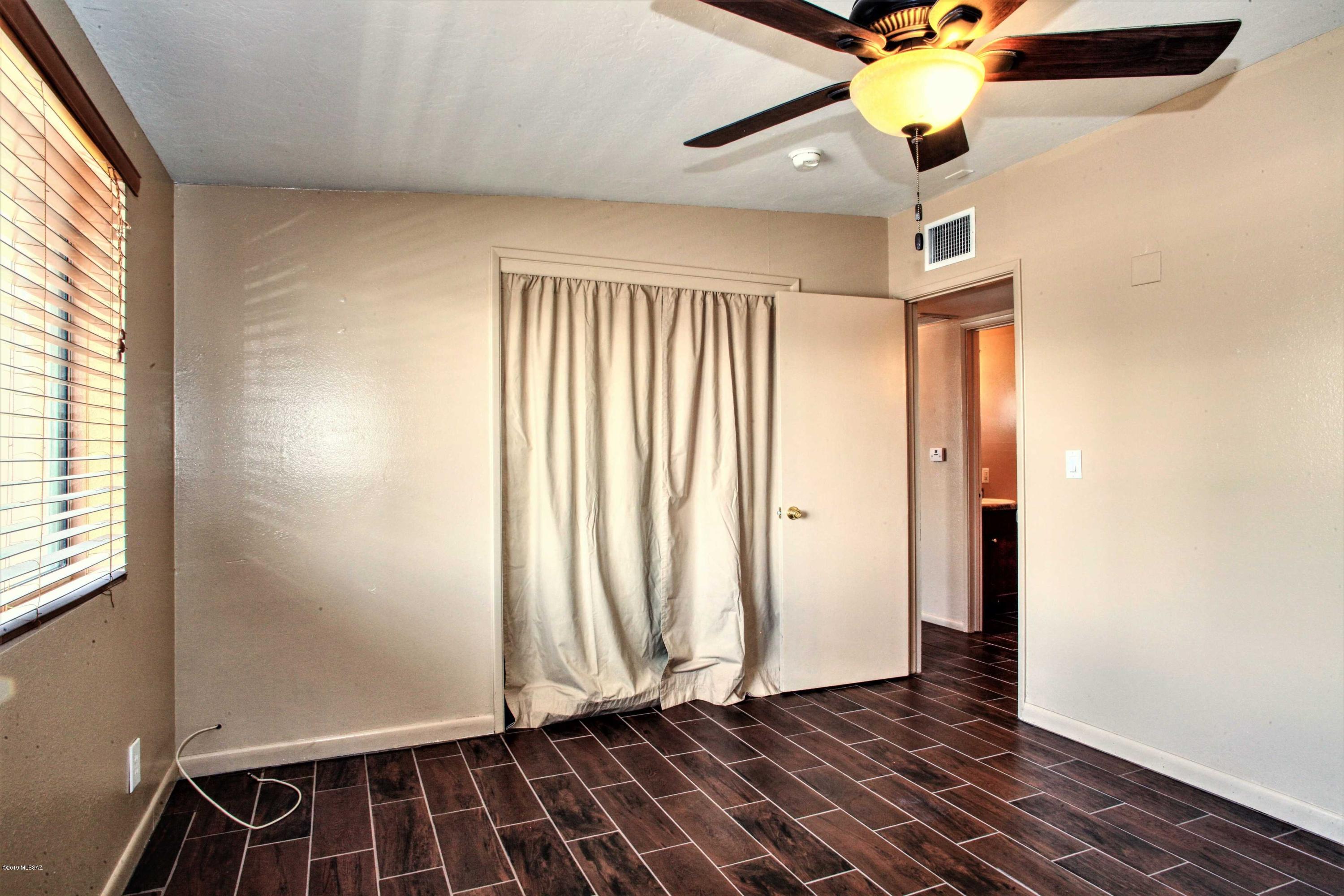 Columbus Park Condominiums (1-60) - Residential