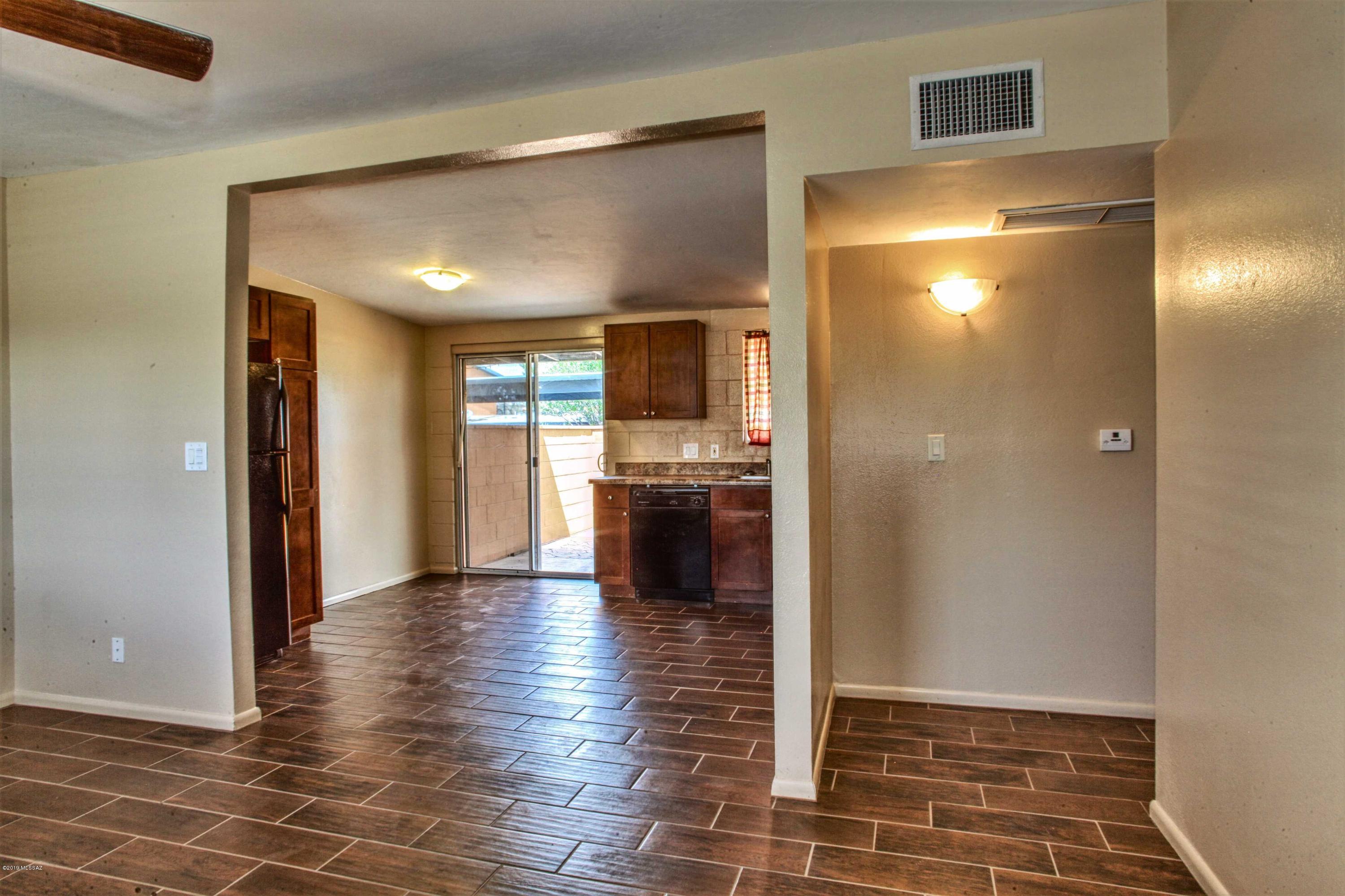 Columbus Park Condominiums (1-60) - Residential