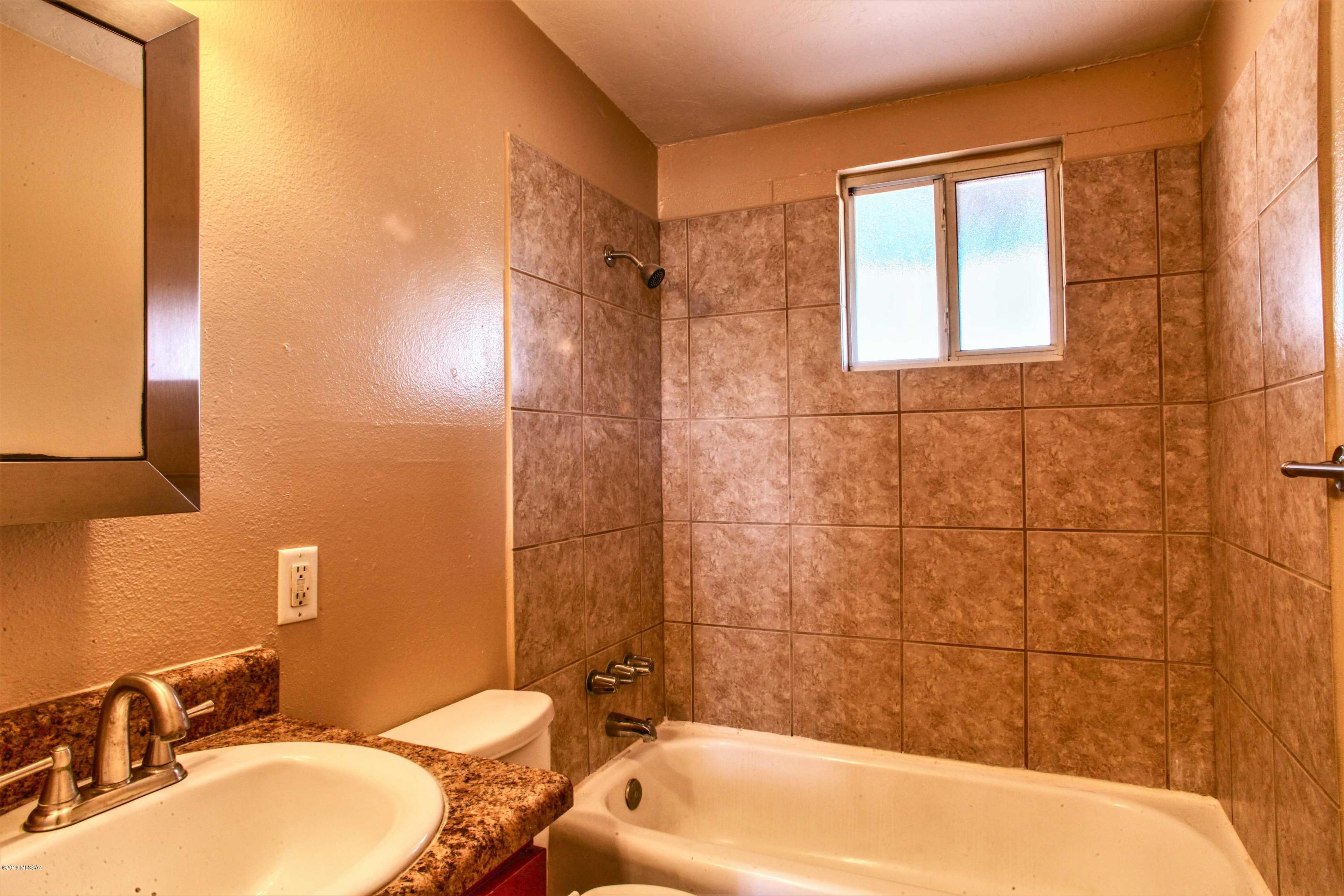 Columbus Park Condominiums (1-60) - Residential
