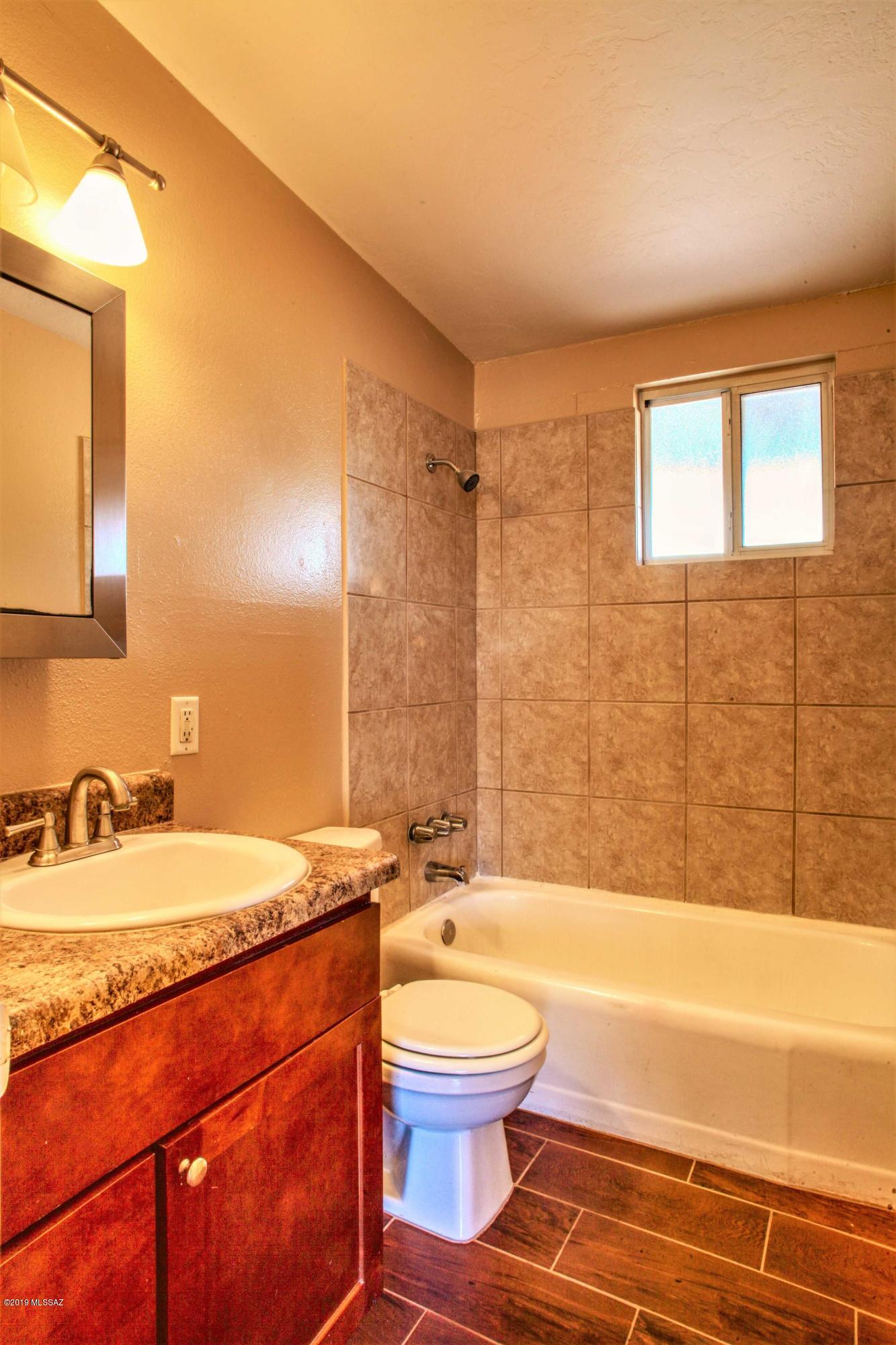 Columbus Park Condominiums (1-60) - Residential