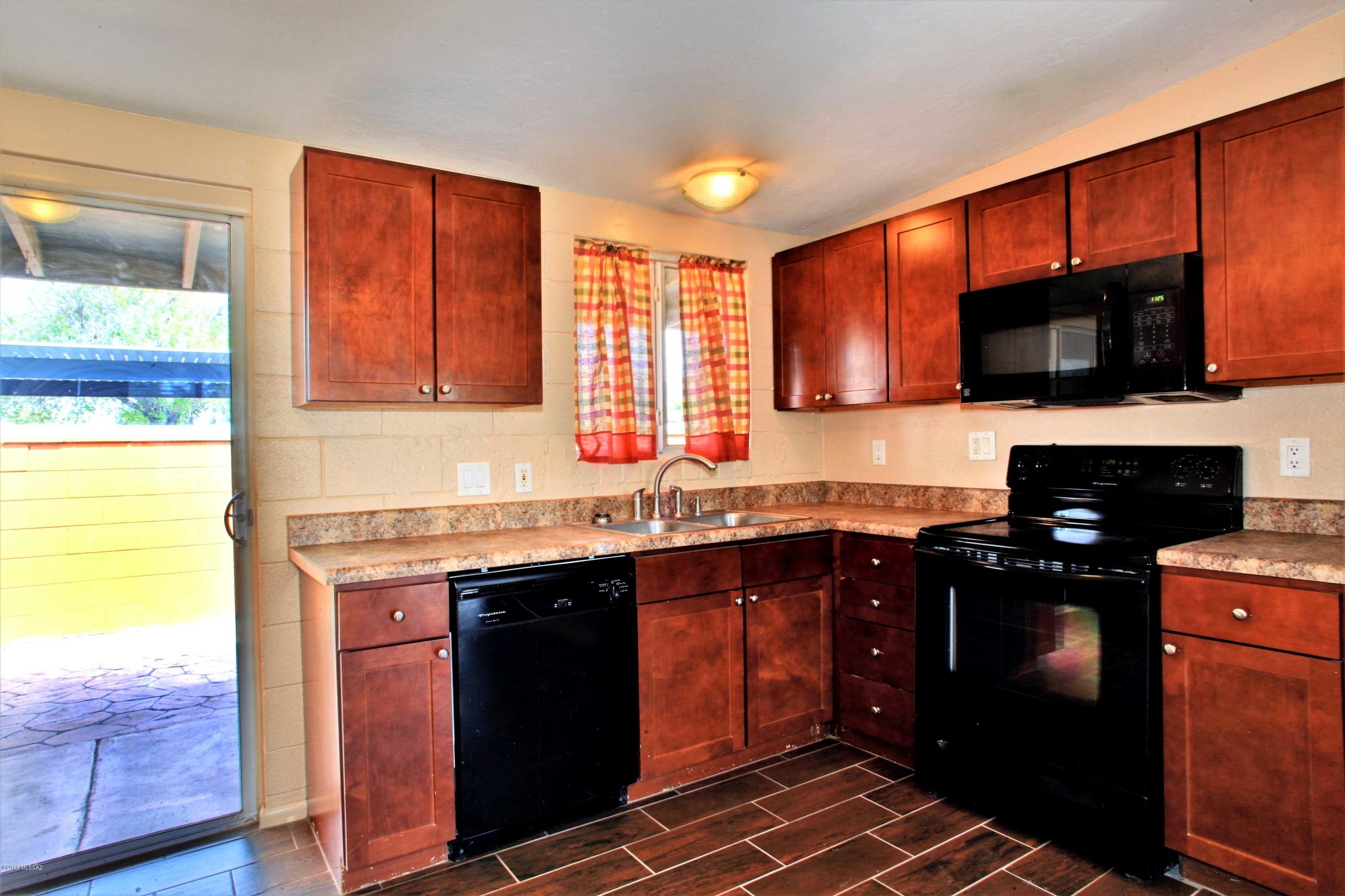 Columbus Park Condominiums (1-60) - Residential