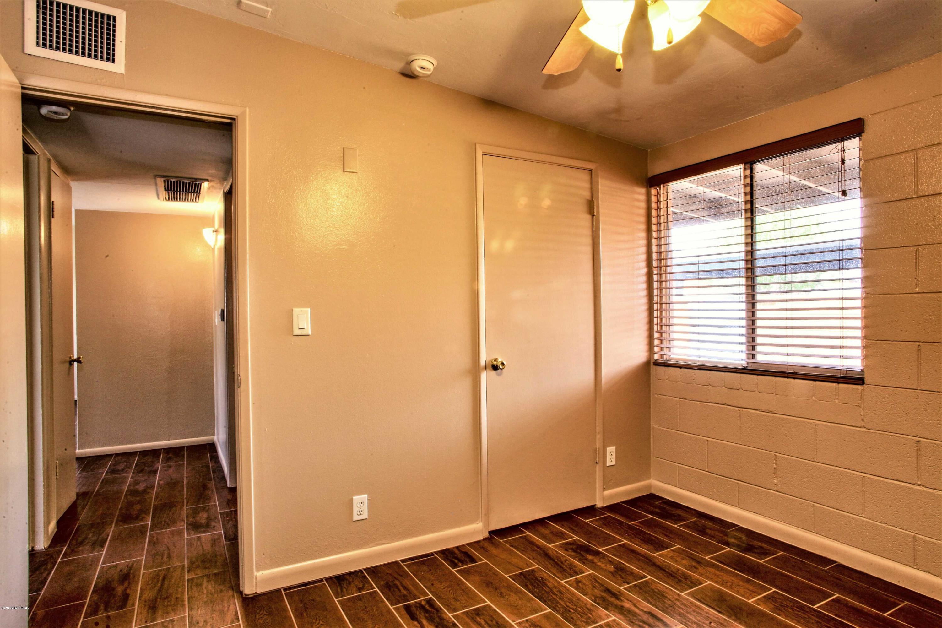 Columbus Park Condominiums (1-60) - Residential