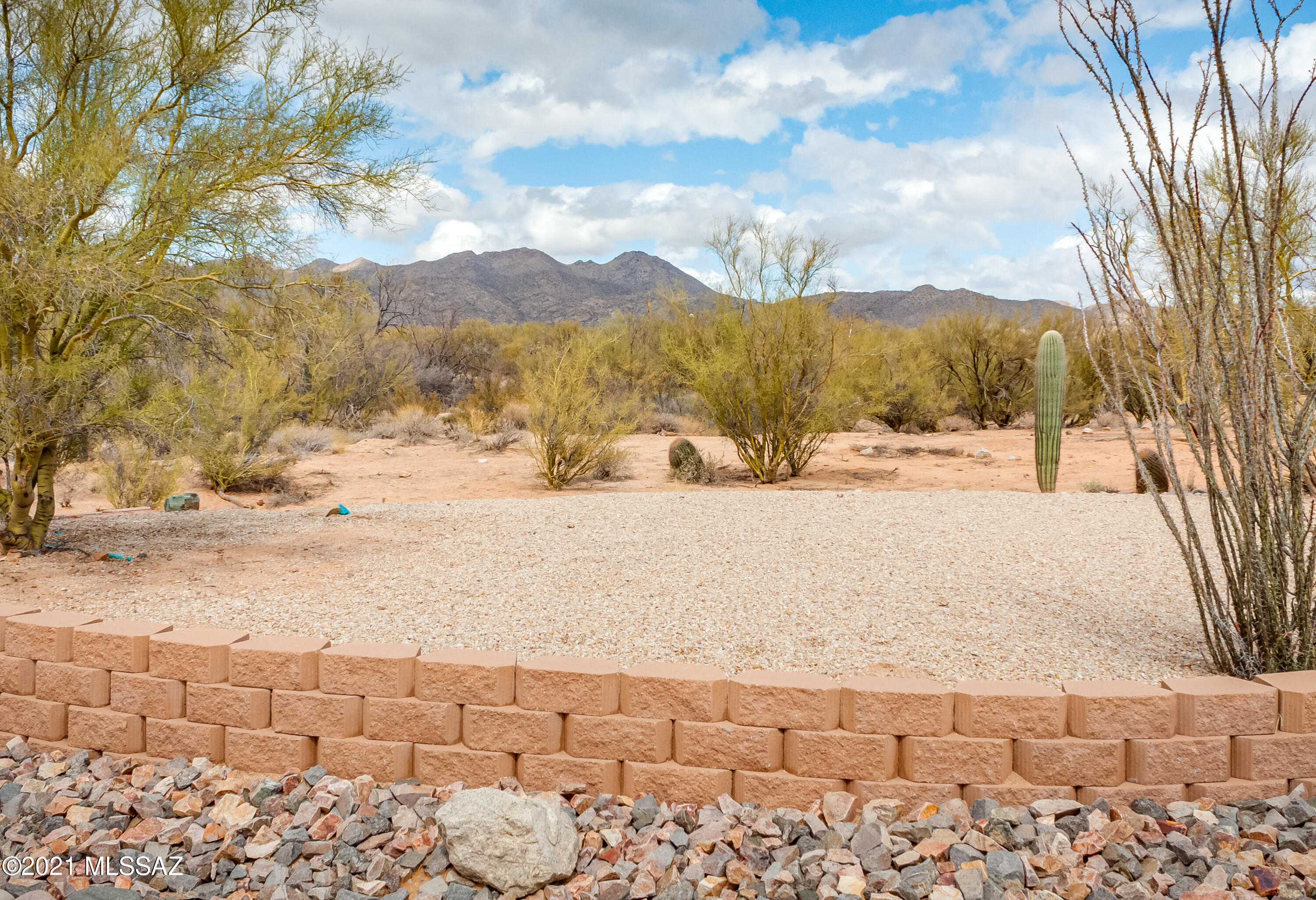 La Cholla Airpark - Residential