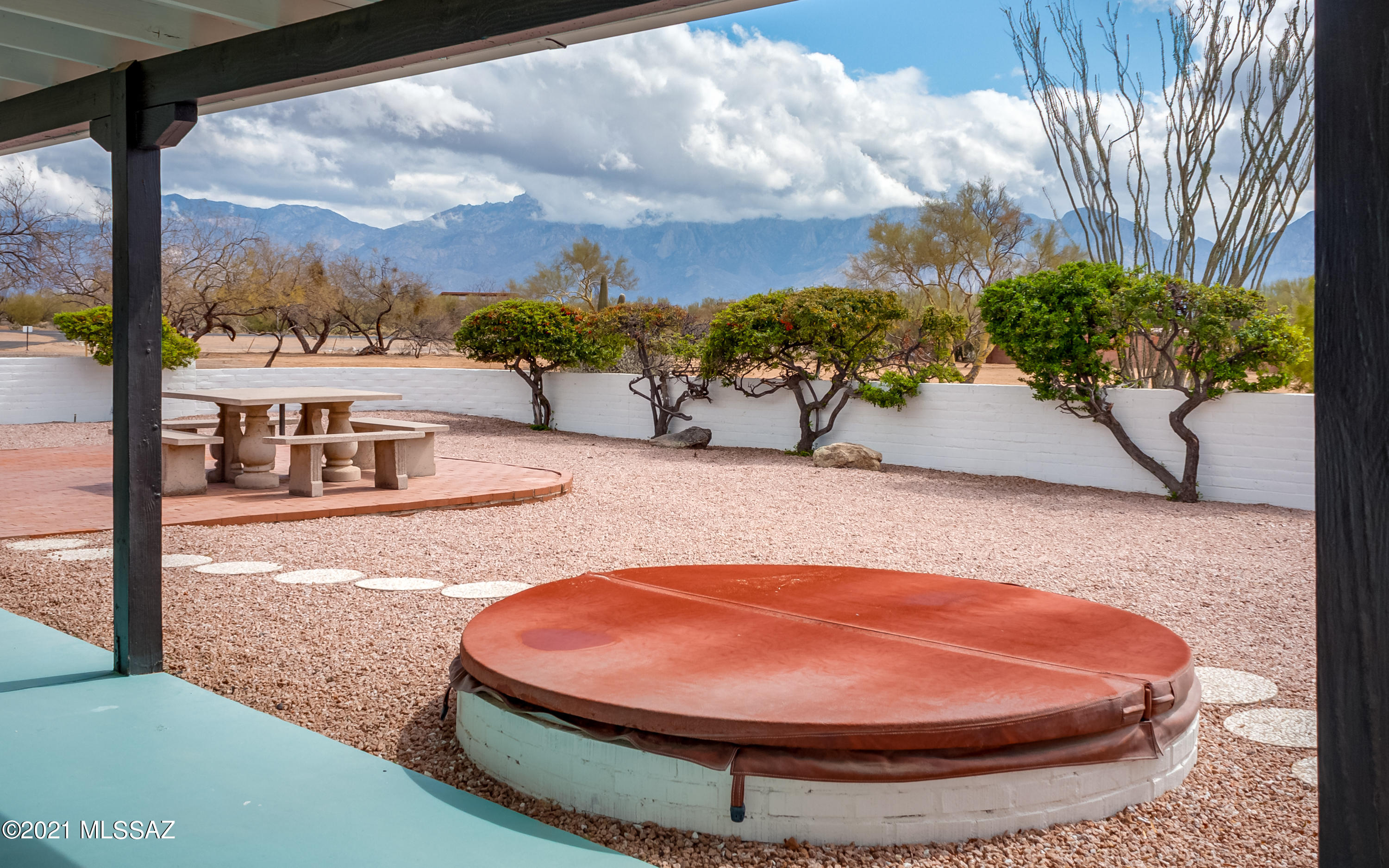 La Cholla Airpark - Residential