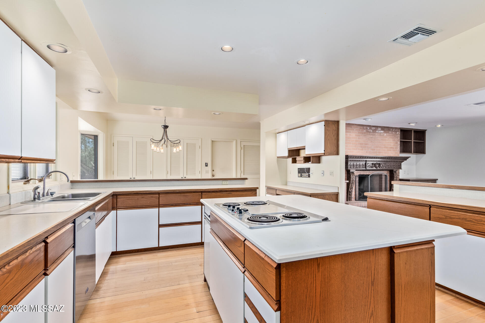 Orange Grove Hills (1-33) - Residential