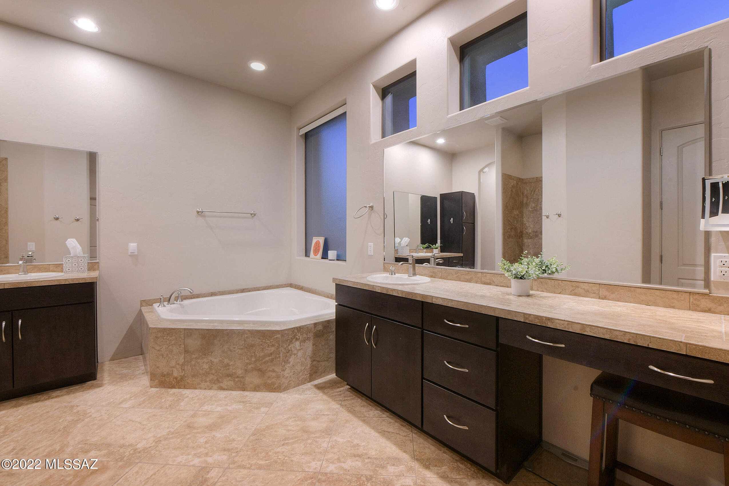 Canyon Pass V At Dove Mountain (280-331) - Residential