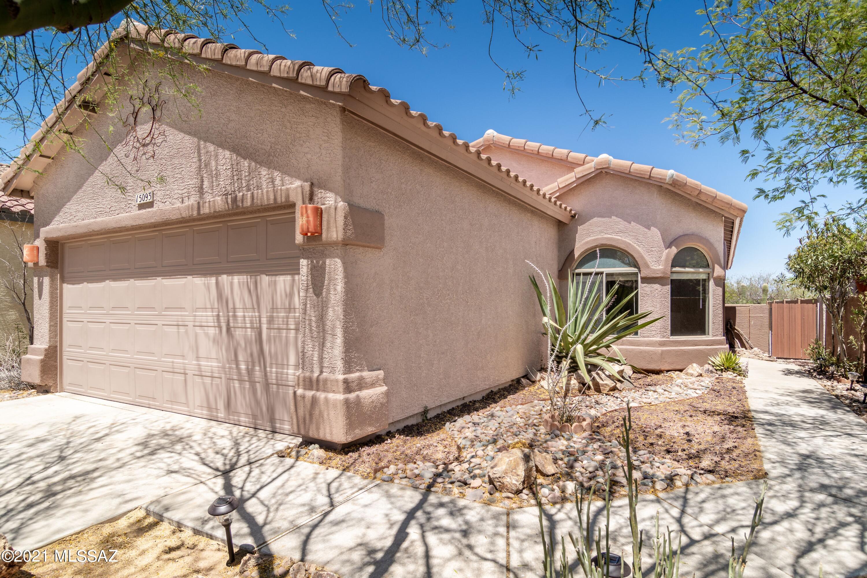 Seller will accept or counter offers between $240K-$250K.
This cozy, open floor plan is a great choice for first time home buyers (qualifies for USDA funding) Boasting granite countertops, low maintenance vinyl wood tiling throughout, a great room, vaulted ceilings, bay windows in the dining area and an open kitchen. Completely repainted inside and out in 2018.  Low maintenance landscaping adds to the appeal.  Walled backyard that borders a nicely landscaped common area, makes it perfect for kids and pets.  A short walk to Sahuarita Lake, clubhouse, pools and recreational areas.  Seller is including a 1 YR home warranty for new buyer.