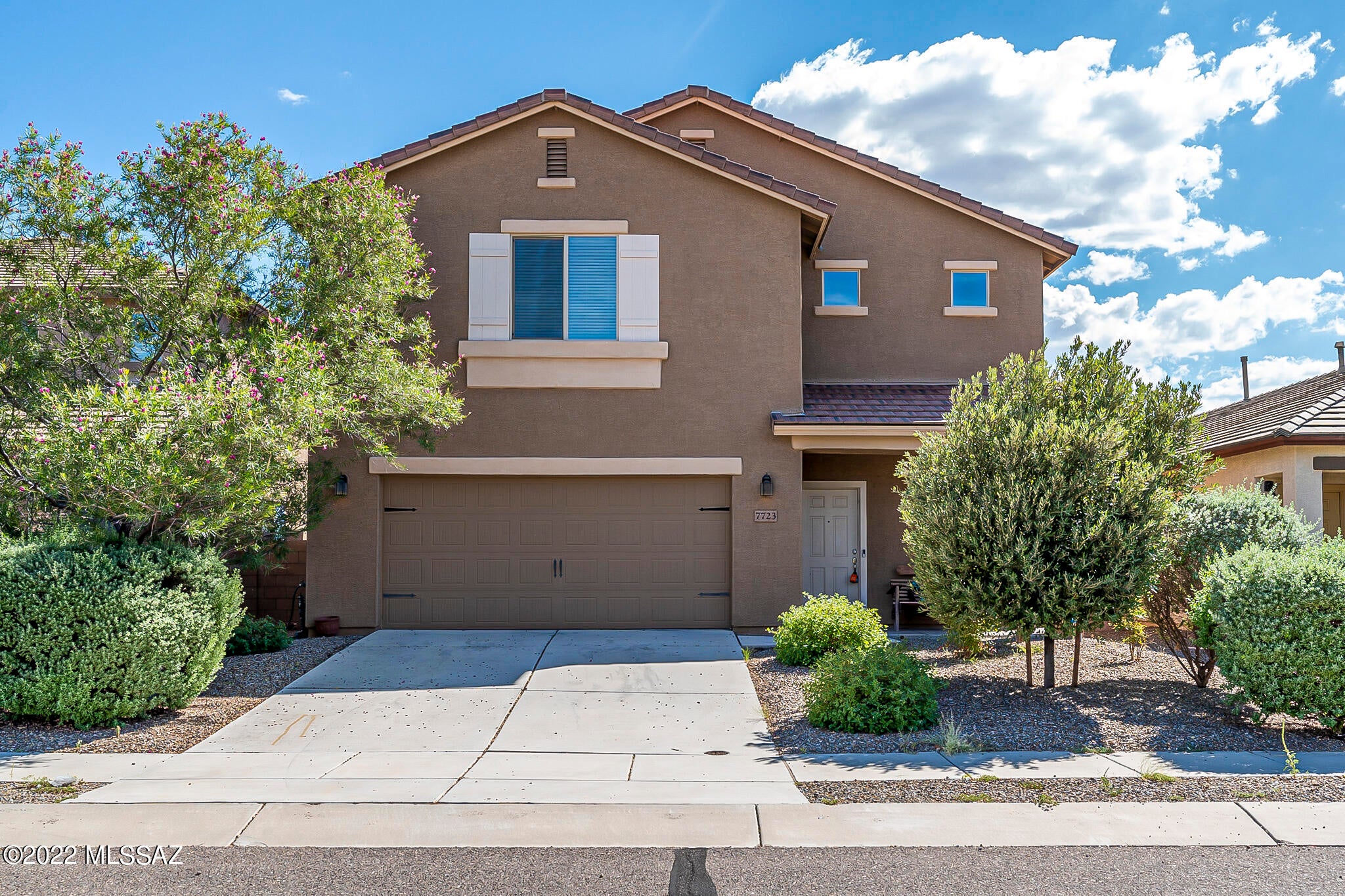 To view this property please copy and paste below link in your browser: https://secure.rently.com/properties/3983026?source=marketingBuilt 2016 4 bed 2.5 bath 2053 sq.ft. $1,695.00/mo. home located in the Beautiful Community of Caddis Valley Estates . Discover the beautiful interior with a warm color palette, tile and plush carpet floors in the bedrooms, upgraded lighting/ceiling fans, and a well-sized great room with patio access. The kitchen features black appliances, ample wood cabinets, granite counters, pantry and a center island. Appliances included: refrigerator, gas oven/stove, dishwasher, built-in microwave, washer/dryer. Dining area is perfect for entertaining. Large master suite with walk-in closet, double vanity, garden tub and shower. Enjoy the sunsets in the backyard with a covered patio and inviting gazebo. Pets are subject to approval. Pet rent $25/mo. per pet. House comes without home furnishings.**SECURITY DEPOSIT $2542.50**. Call leasing office for more details 520-209-2800.
House is also listed for sale MLS#: 22226716.