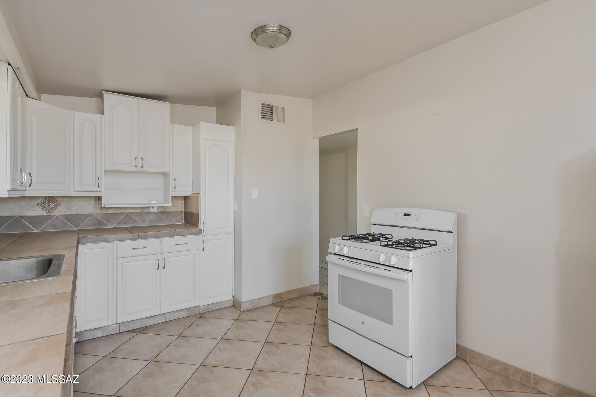 Cielito Lindo - Residential Lease
