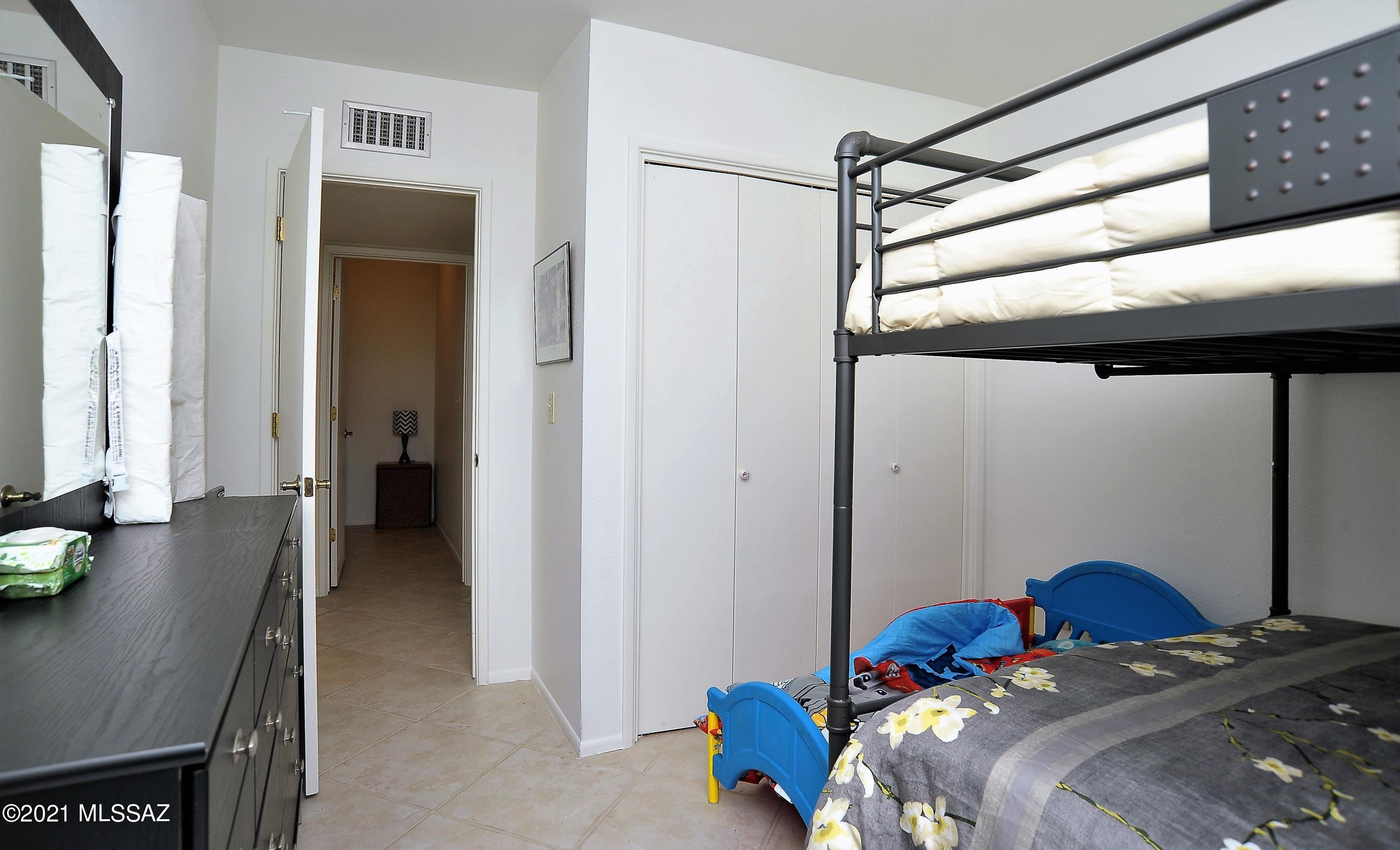 Tanque Verde Est Townhouses - Residential