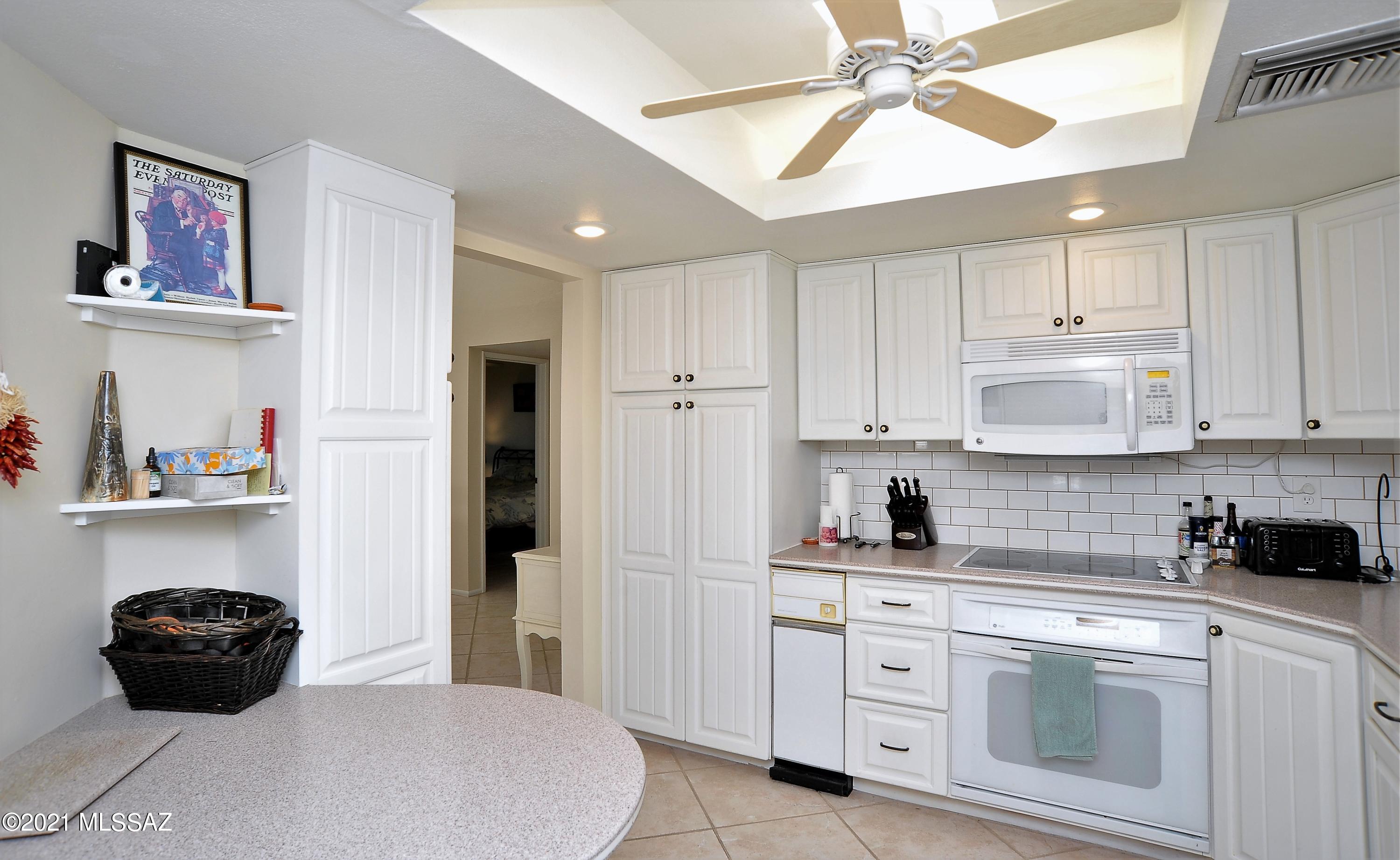 Tanque Verde Est Townhouses - Residential