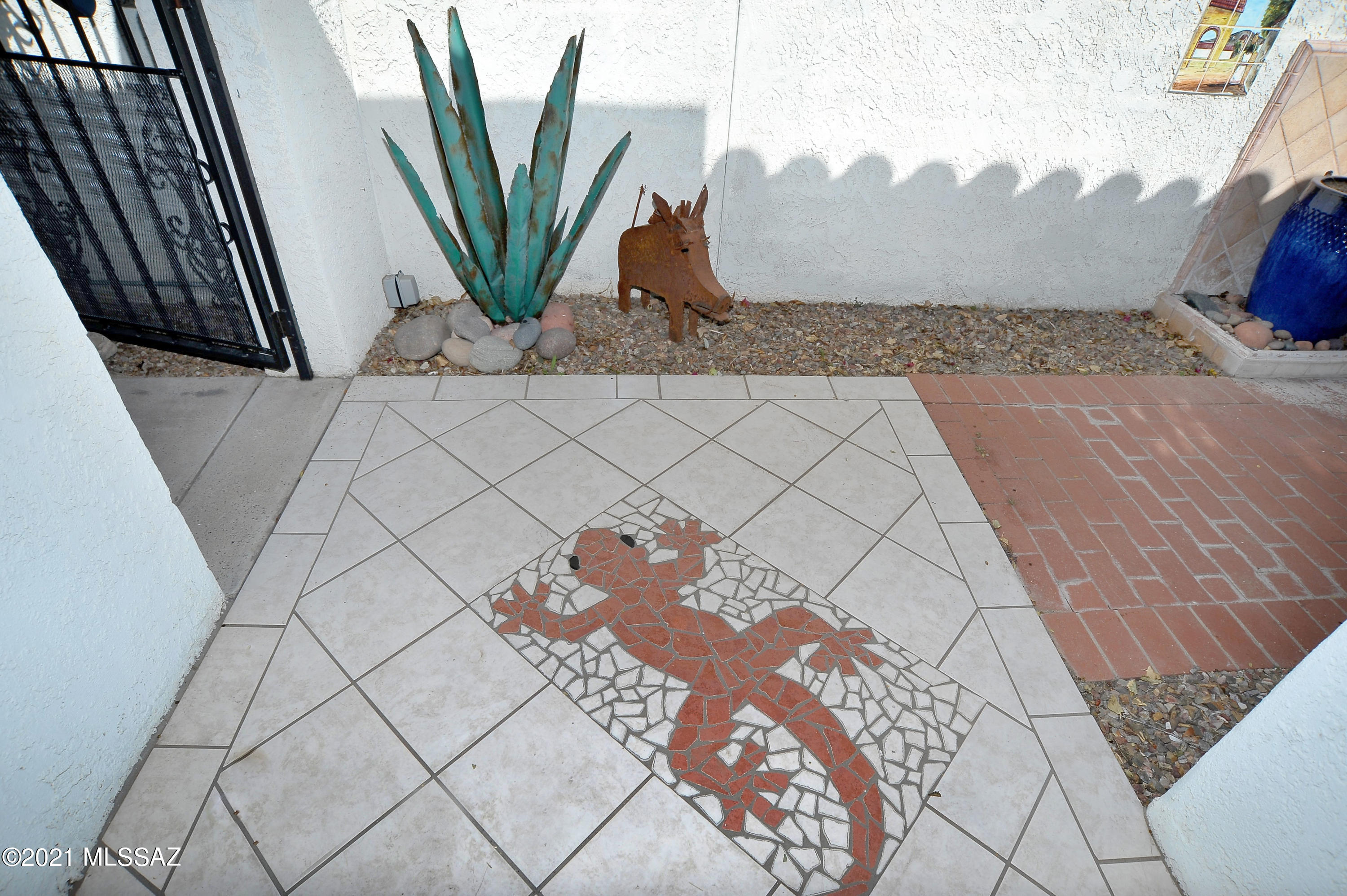 Tanque Verde Est Townhouses - Residential