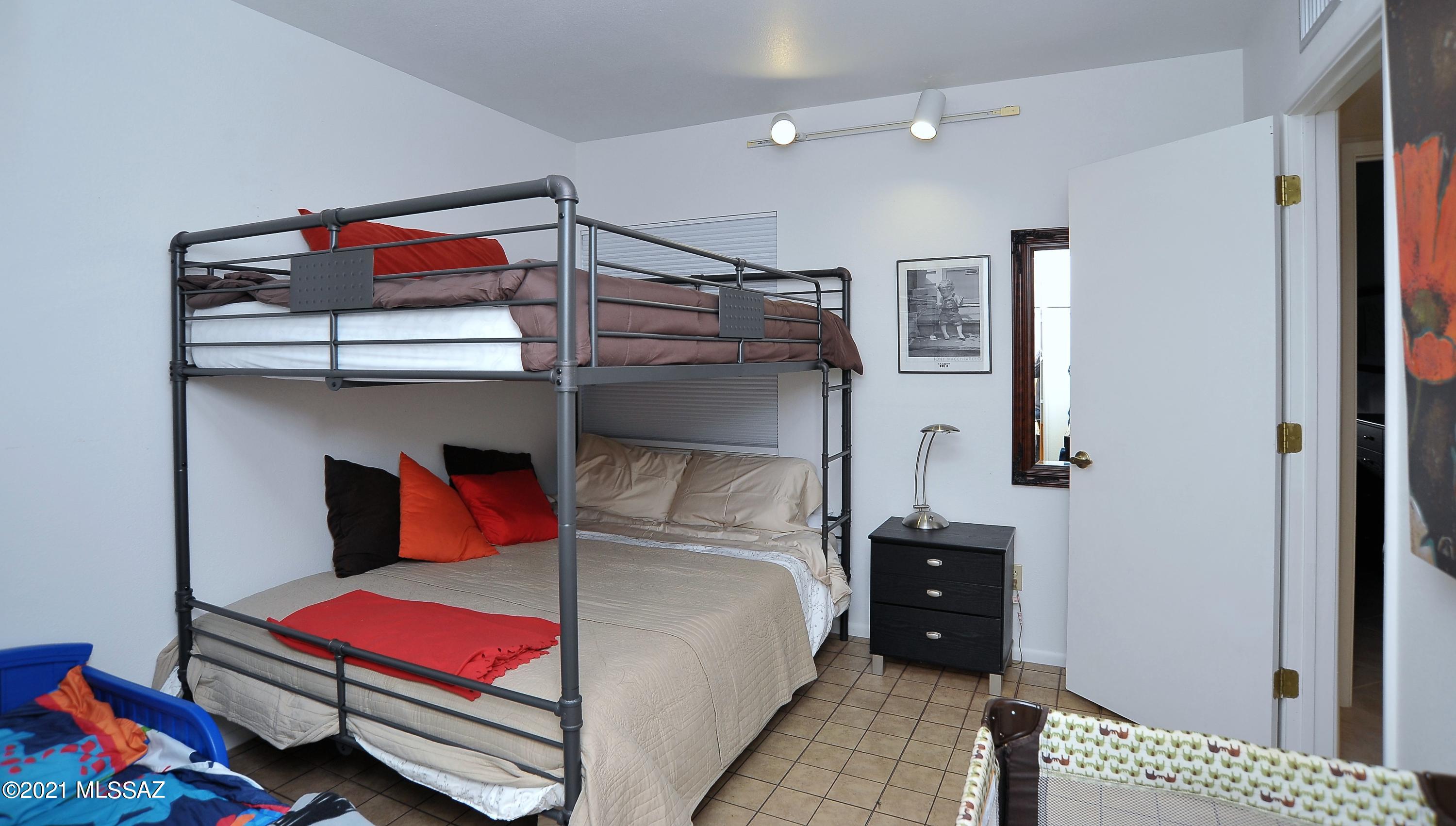 Tanque Verde Est Townhouses - Residential