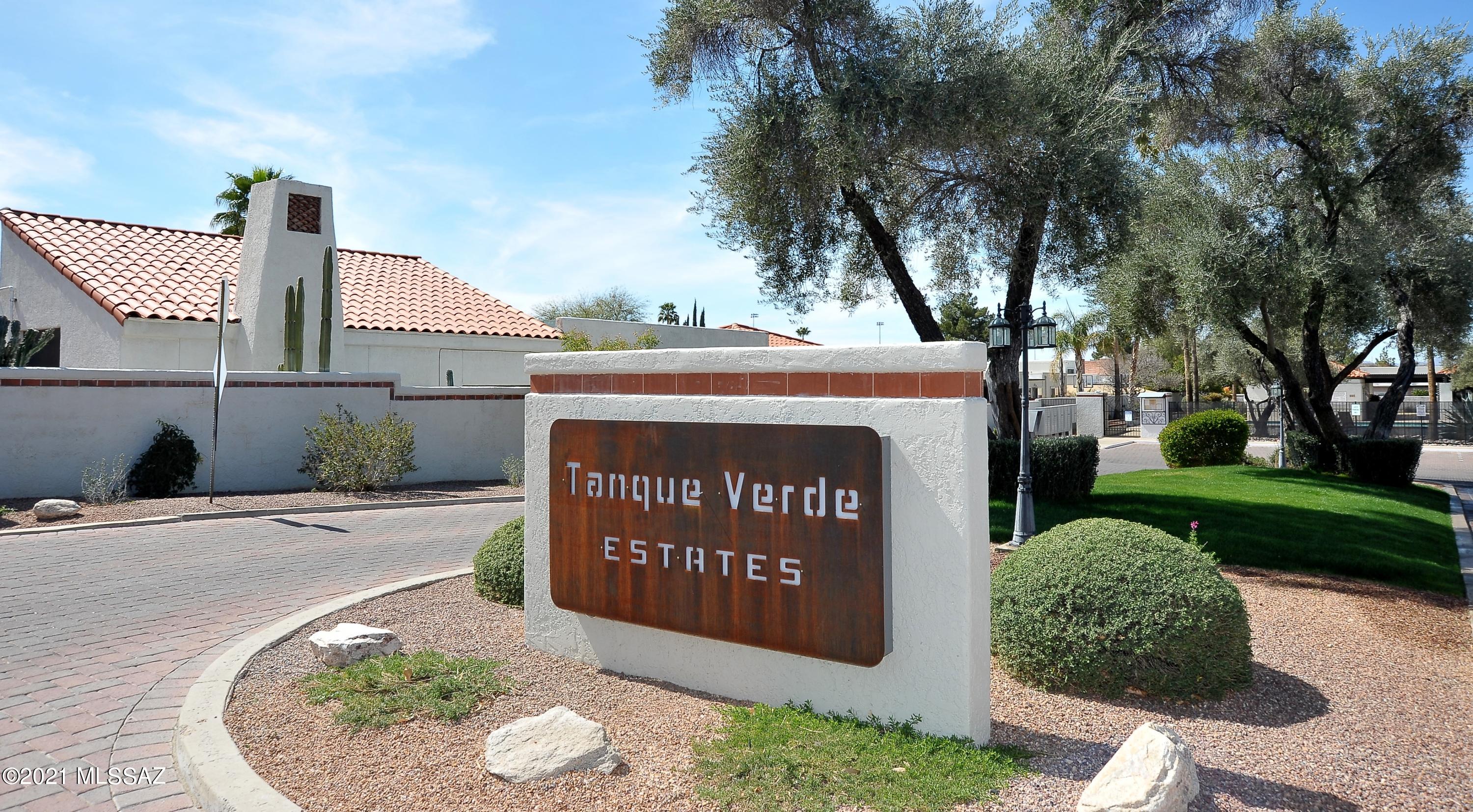 Tanque Verde Est Townhouses - Residential