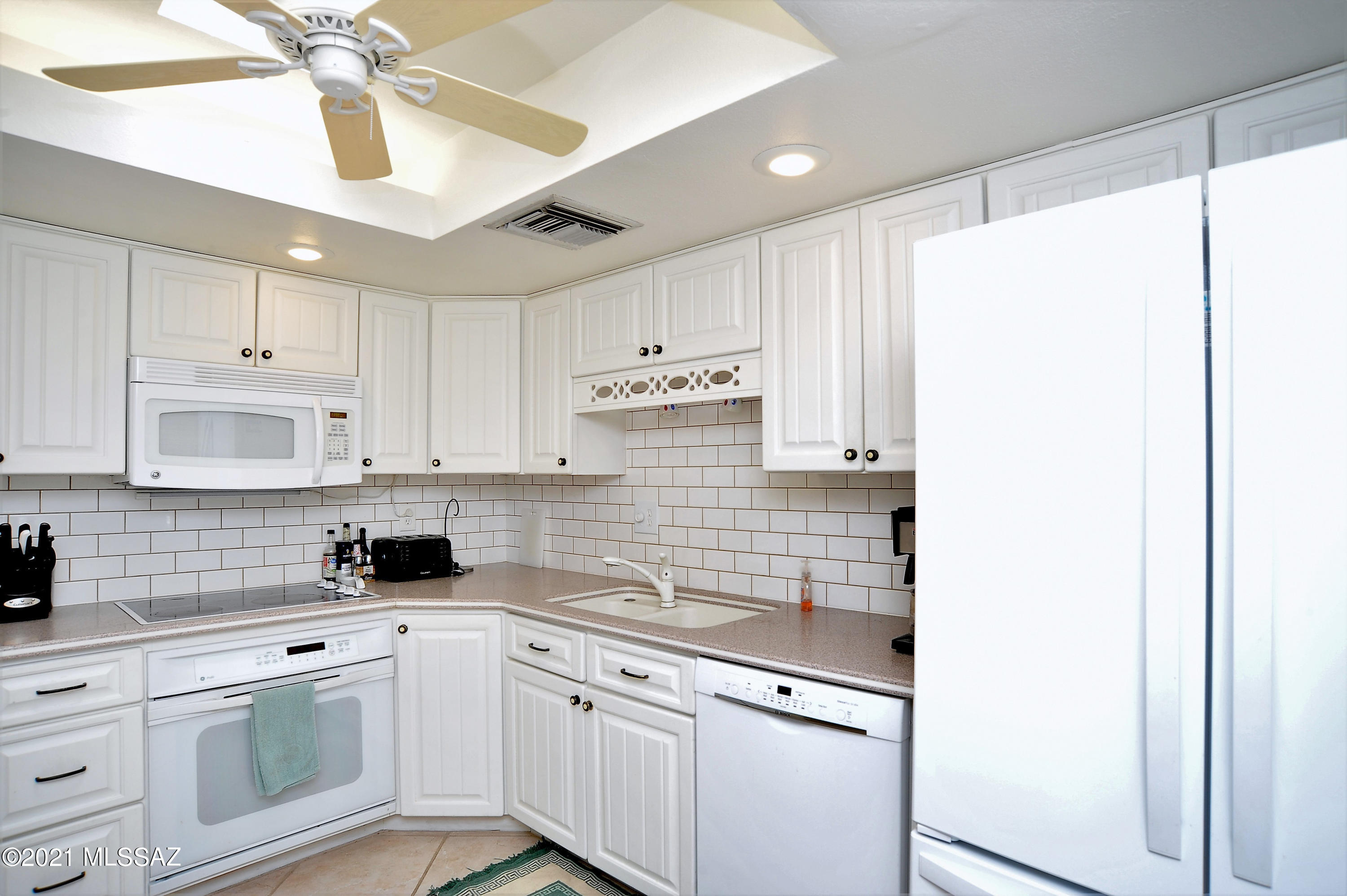 Tanque Verde Est Townhouses - Residential