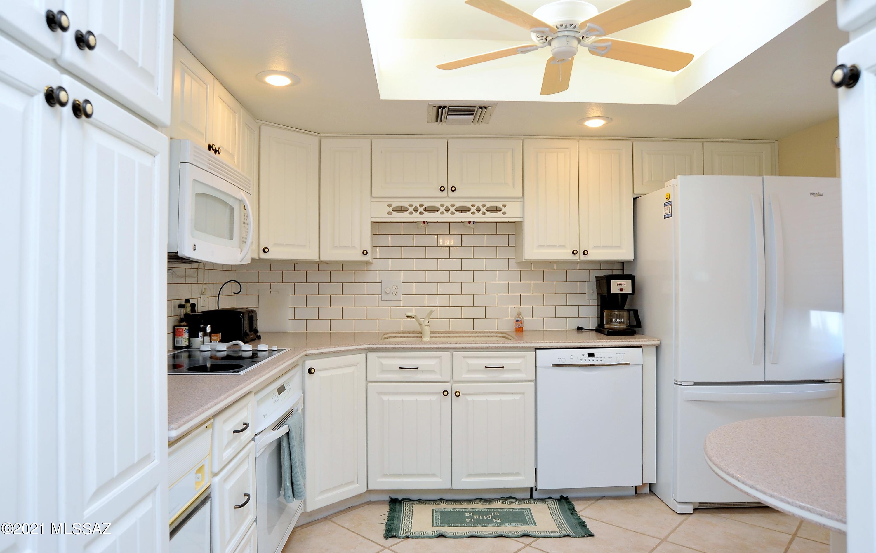 Tanque Verde Est Townhouses - Residential