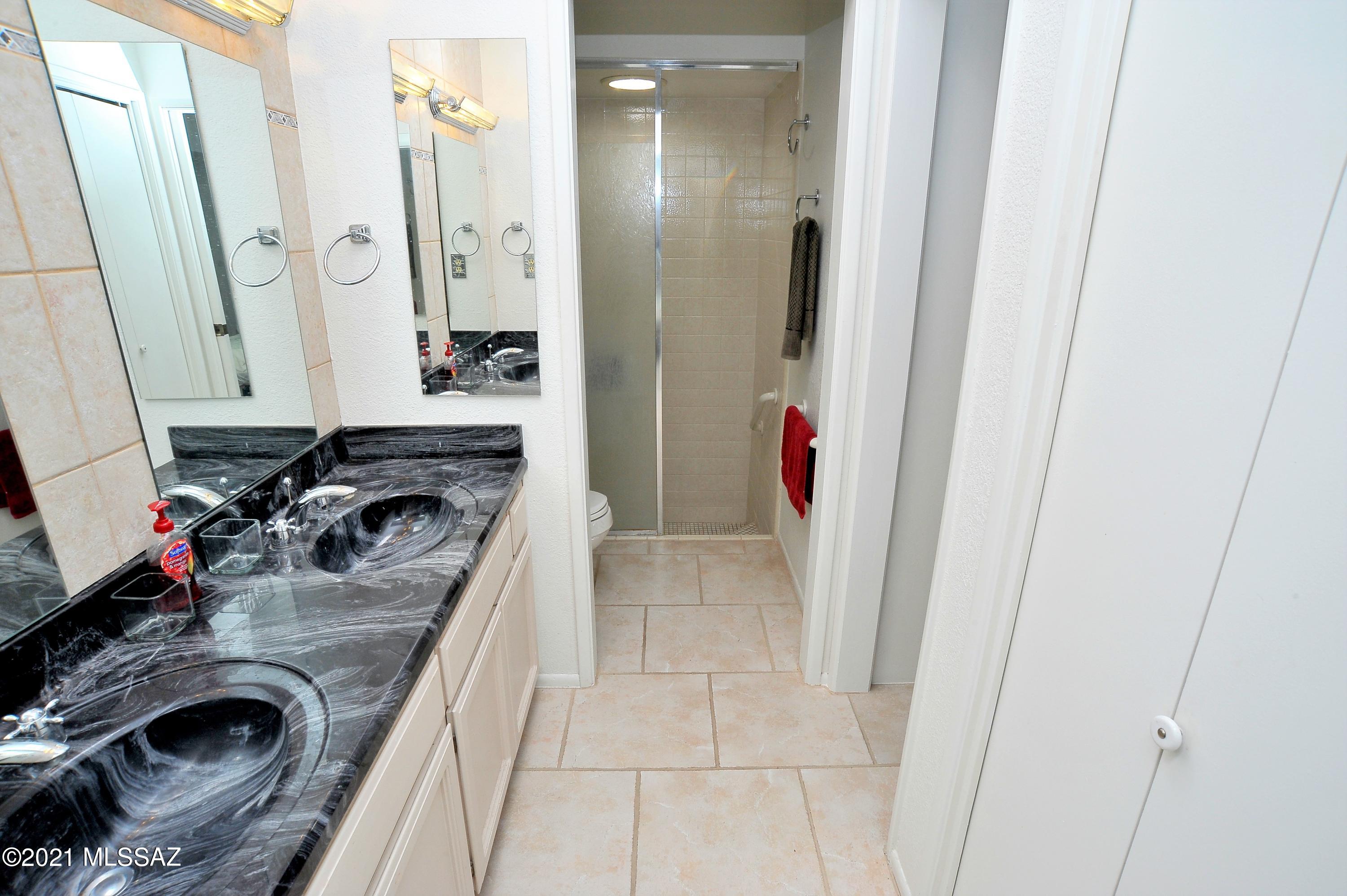 Tanque Verde Est Townhouses - Residential
