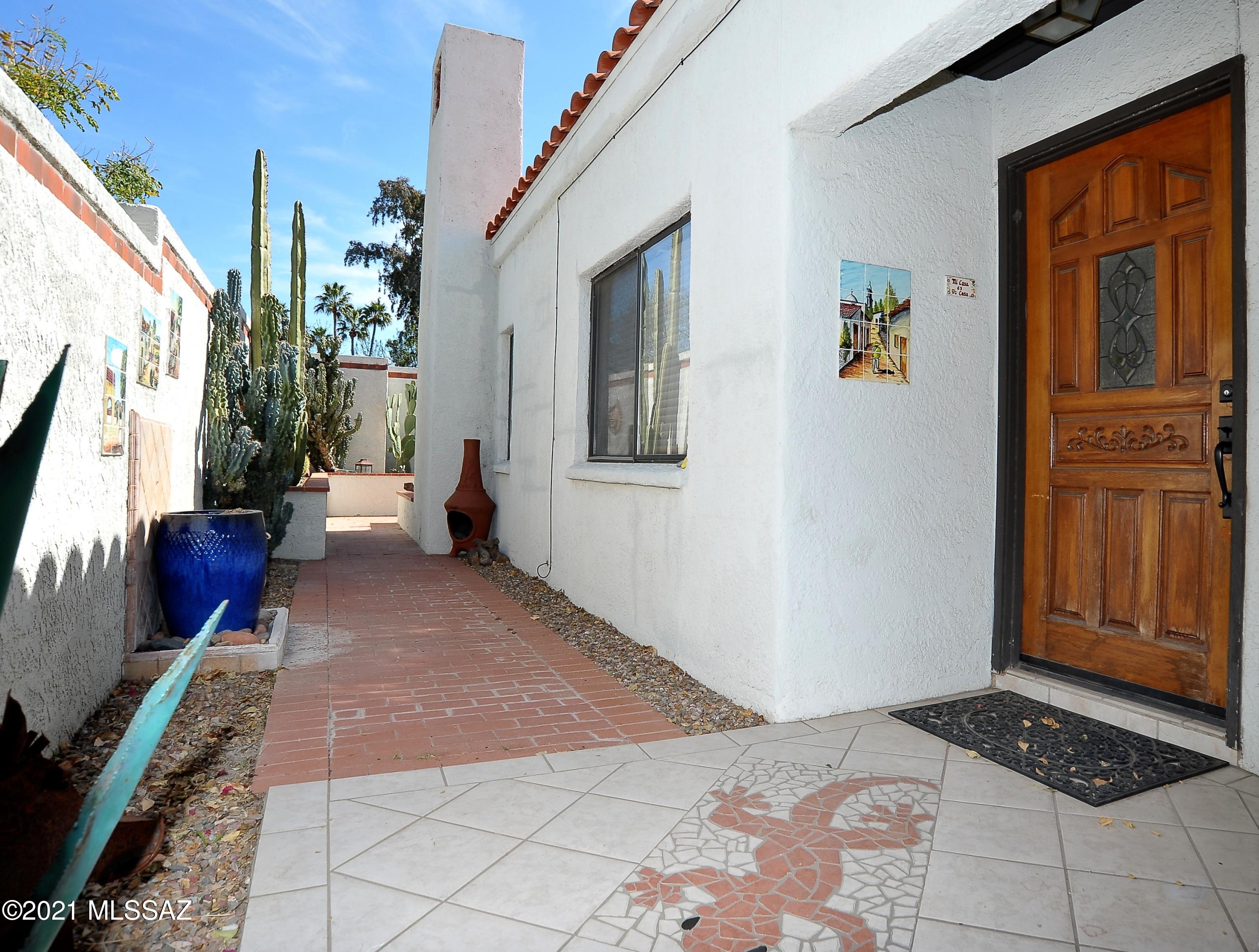 Tanque Verde Est Townhouses - Residential